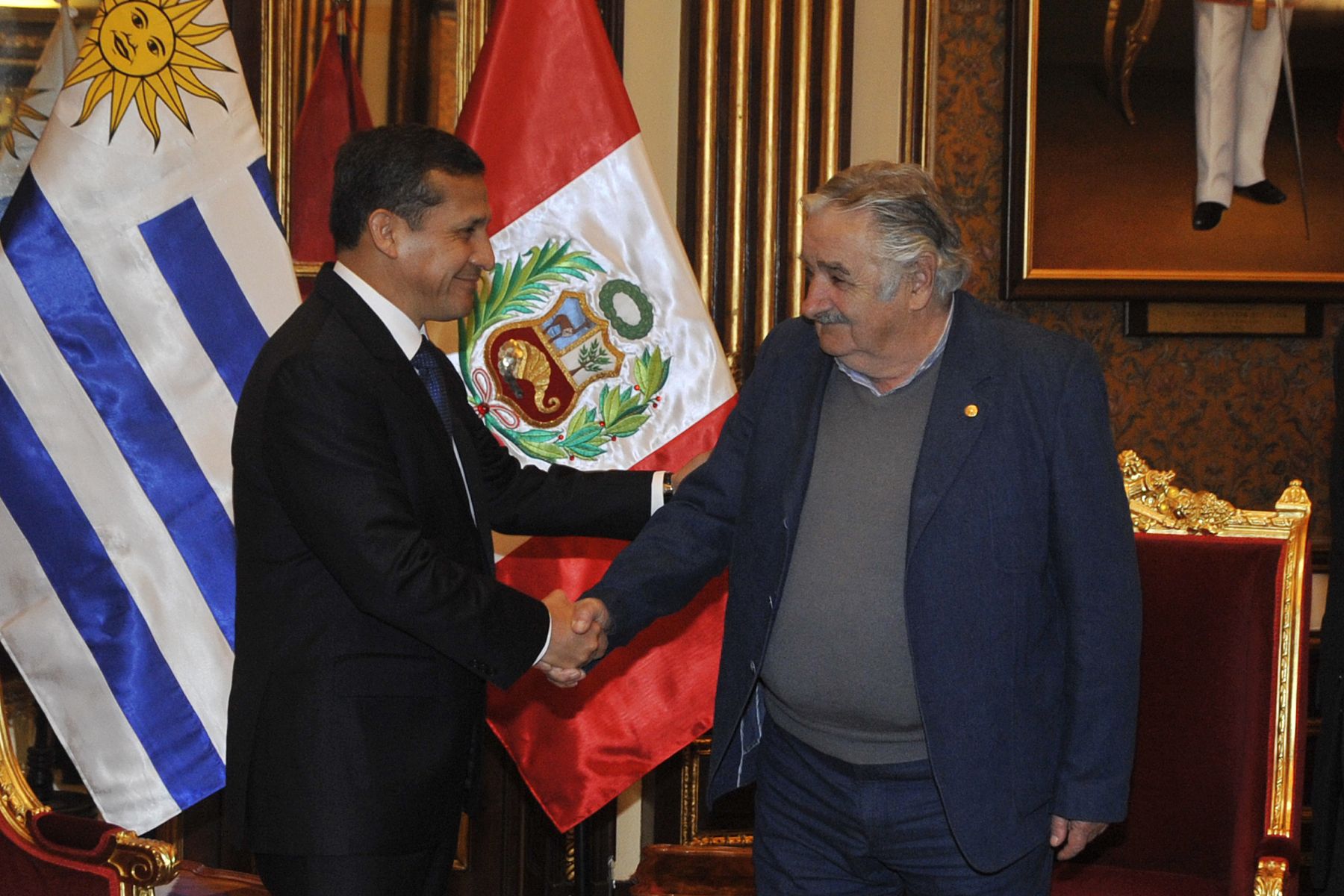 LIMA, PERU - OCTUBRE 01. Presidente Ollanta Humala, en reuniòn bilateral con el  Presidente de Uruguay Jose Mujica; en el marco de la  III Cumbre de los Países de América del Sur y los Países Árabes (ASPA)
Foto Andina/Prensa Presidencia