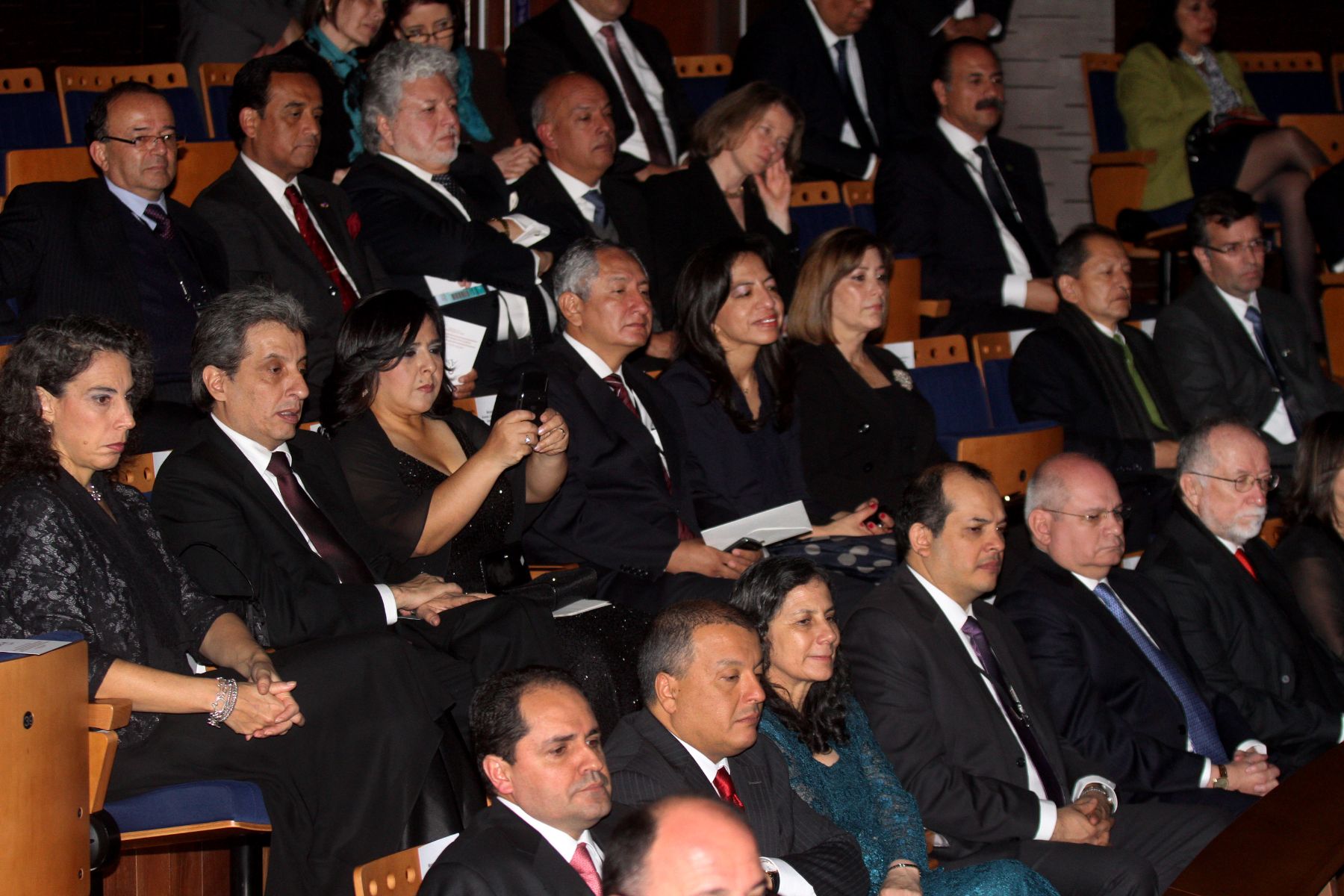 LIMA, PERU - OCTUBRE 01. Gabinete Ministerial durante ceremonia cultural en el Gran Teatro de Lima, Foto: ANDINA/Marco del Río