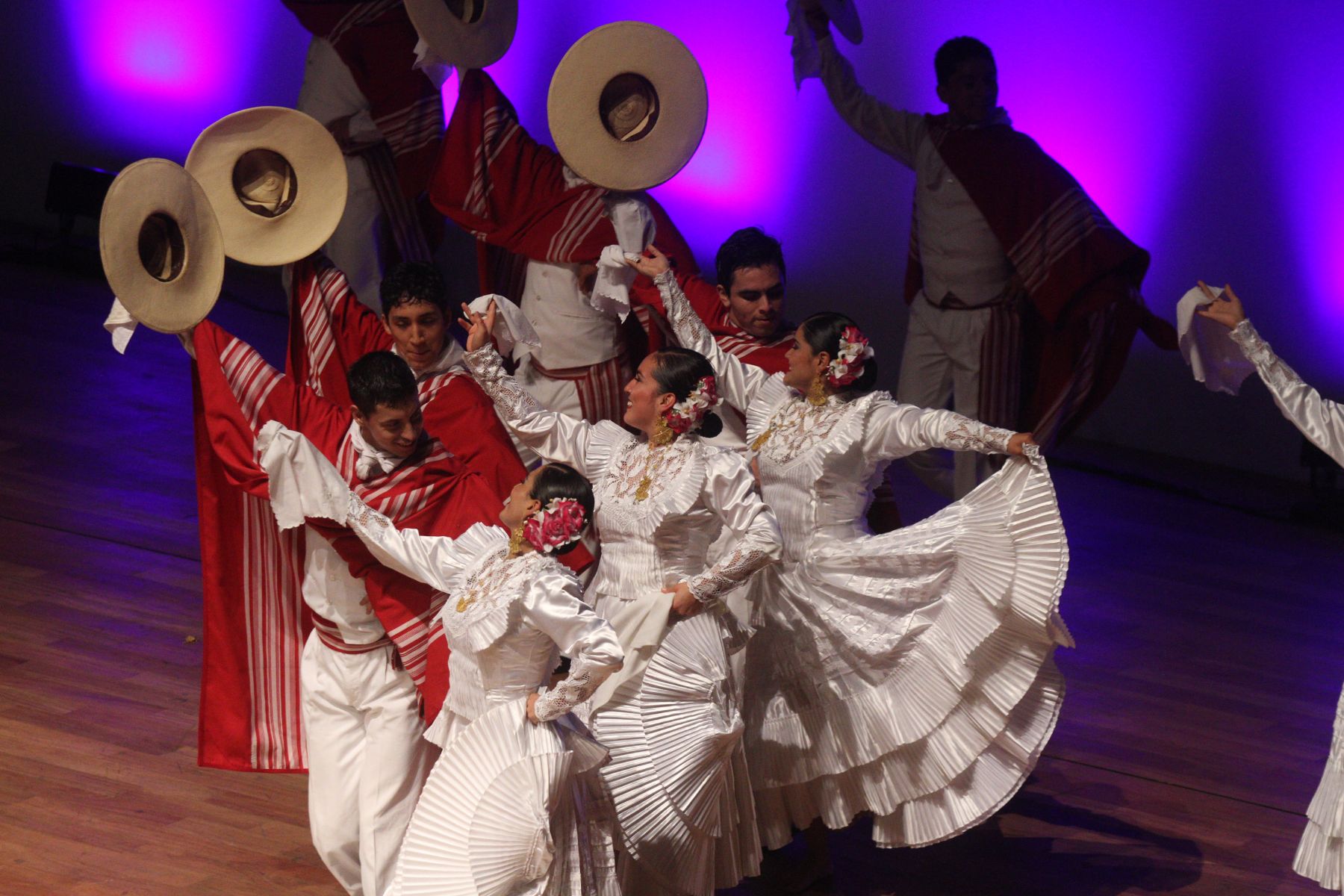 LIMA, PERU - OCTUBRE 01. Ceremonia cultural en el Gran Teatro de Lima, Foto: ANDINA/Marco del Río