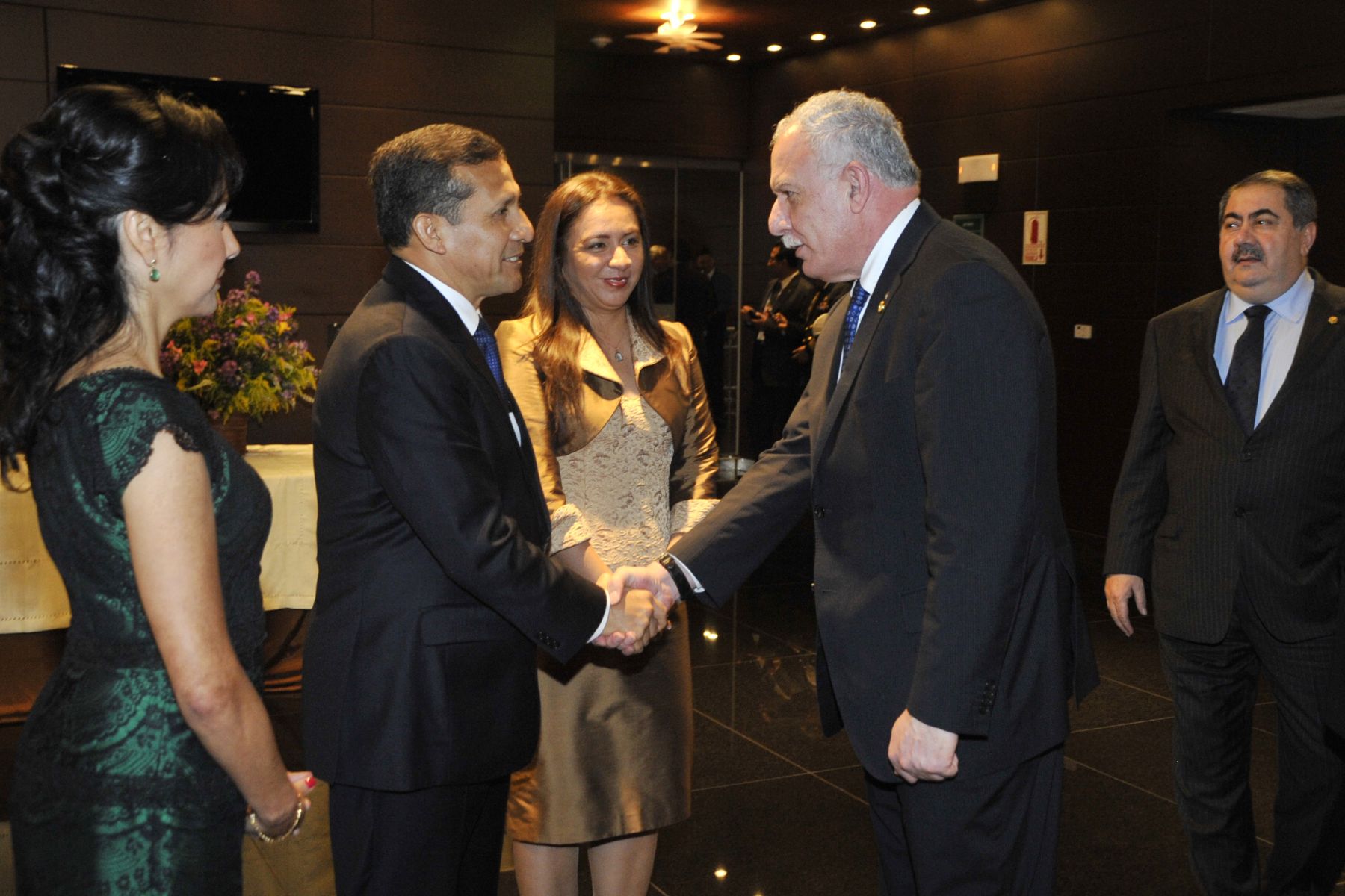 El Presidente de la República, Ollanta Humala Tasso, encabezó la actividad cultural ofrecida en el Gran Teatro Nacional a los Jefes de Estado, Jefes de Delegaciones y Ministros de Relaciones Exteriores e invitados que participan de la III Cumbre ASPA.
Foto: Andina/Prensa Presidencia