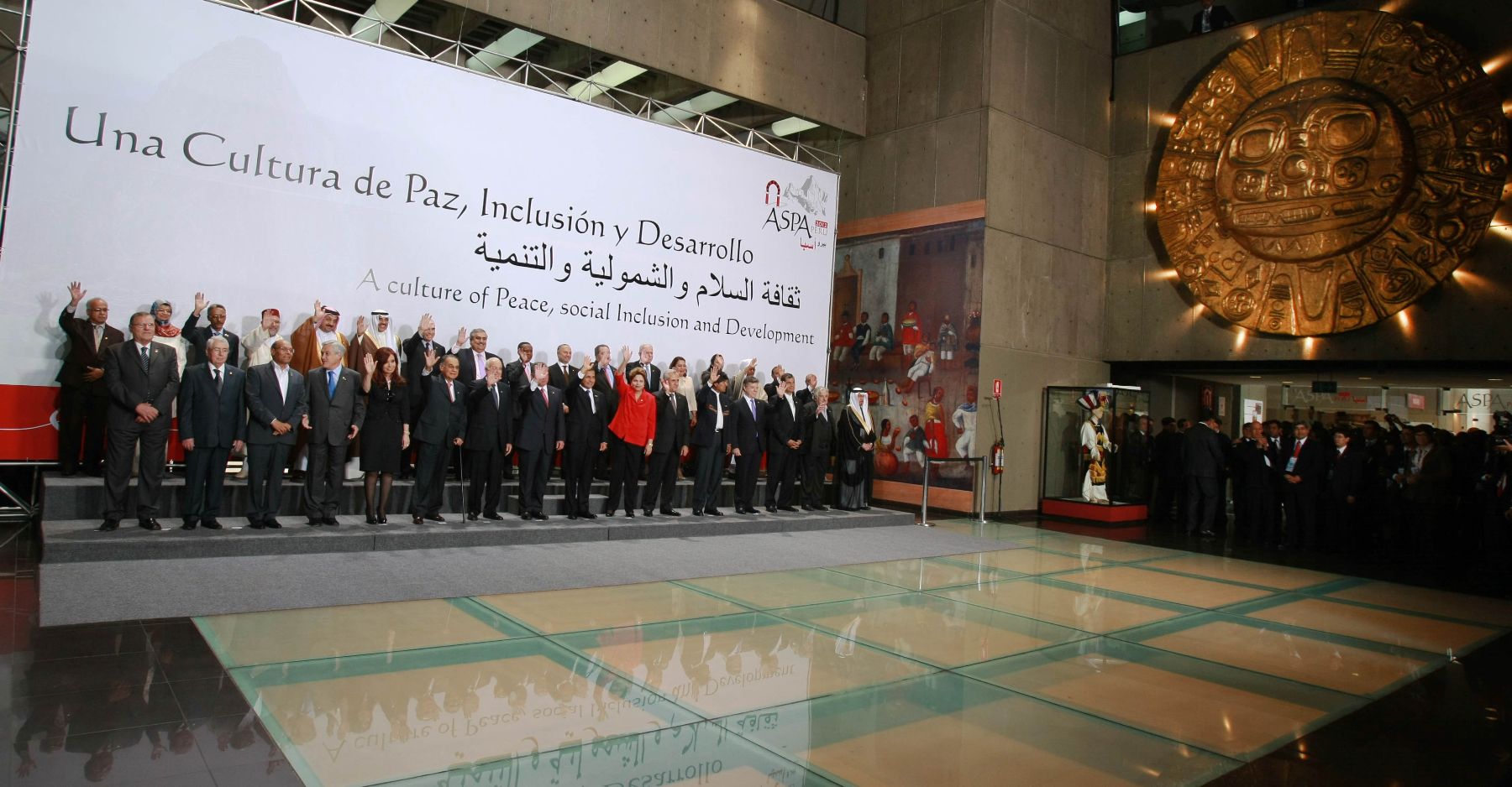 LIMA, PERU - OCTUBRE 02.Fotografía Oficial de la III Cumbre de Jefes de Estado y de Gobierno de América del Sur y Países Arábes (ASPA) .Foto: ANDINA /Jack Ramón