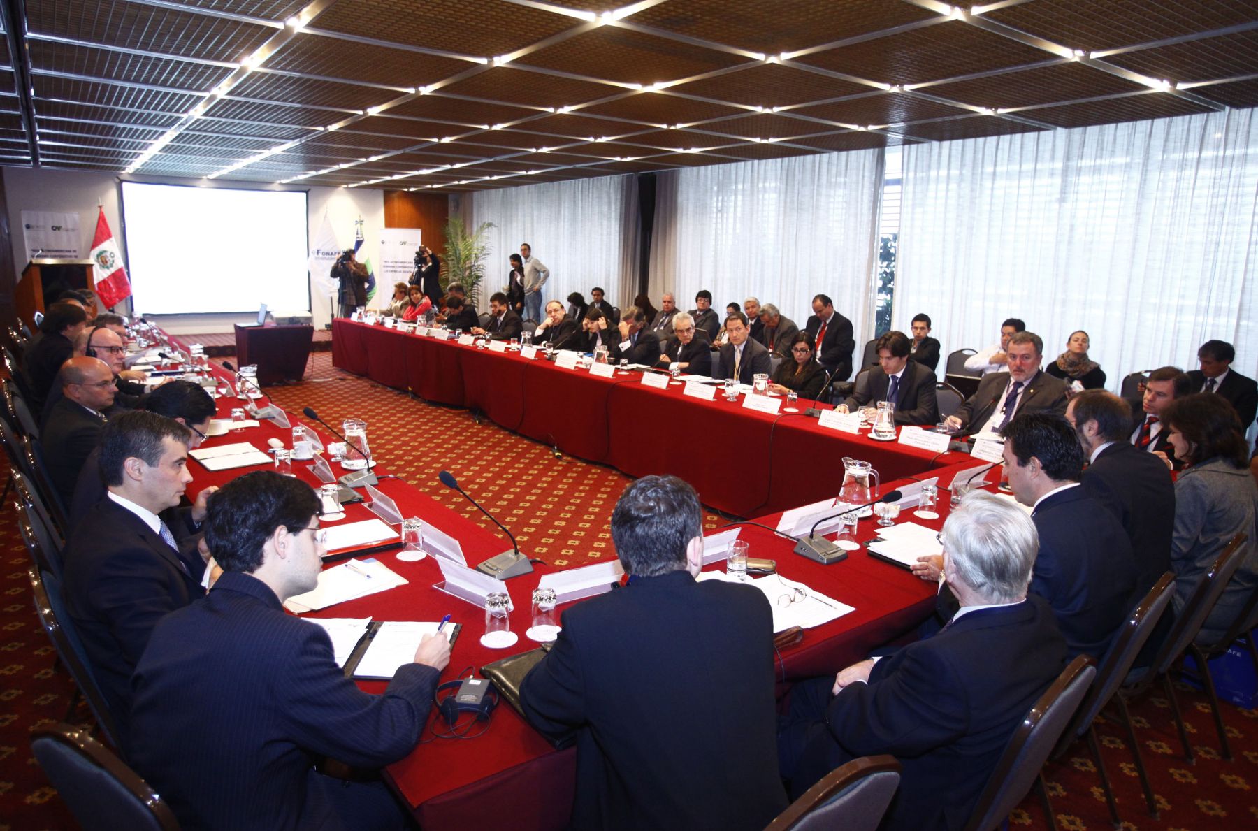 LIMA,PERÚ-OCTUBRE 11.Inauguración de II reunión " Red Latinoamericana de Gobierno Corporativo de Empresas Estatales".Foto: ANDINA/archivo.