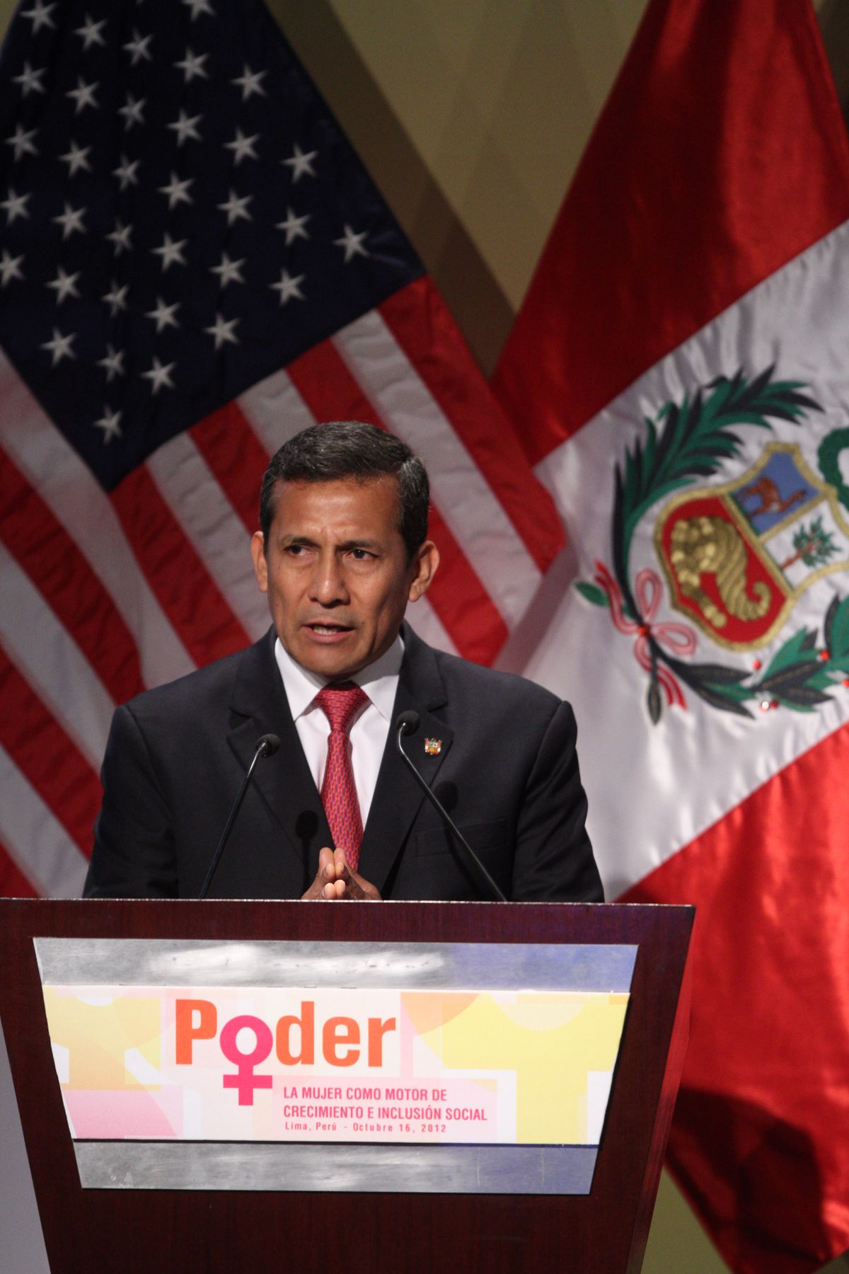 LIMA, PERU - OCTUBRE 16. Presidente Ollanta Humala inaugura Conferencia La Mujer como motor de crecimiento e inclusion social.Foto: ANDINA/Marco del Río