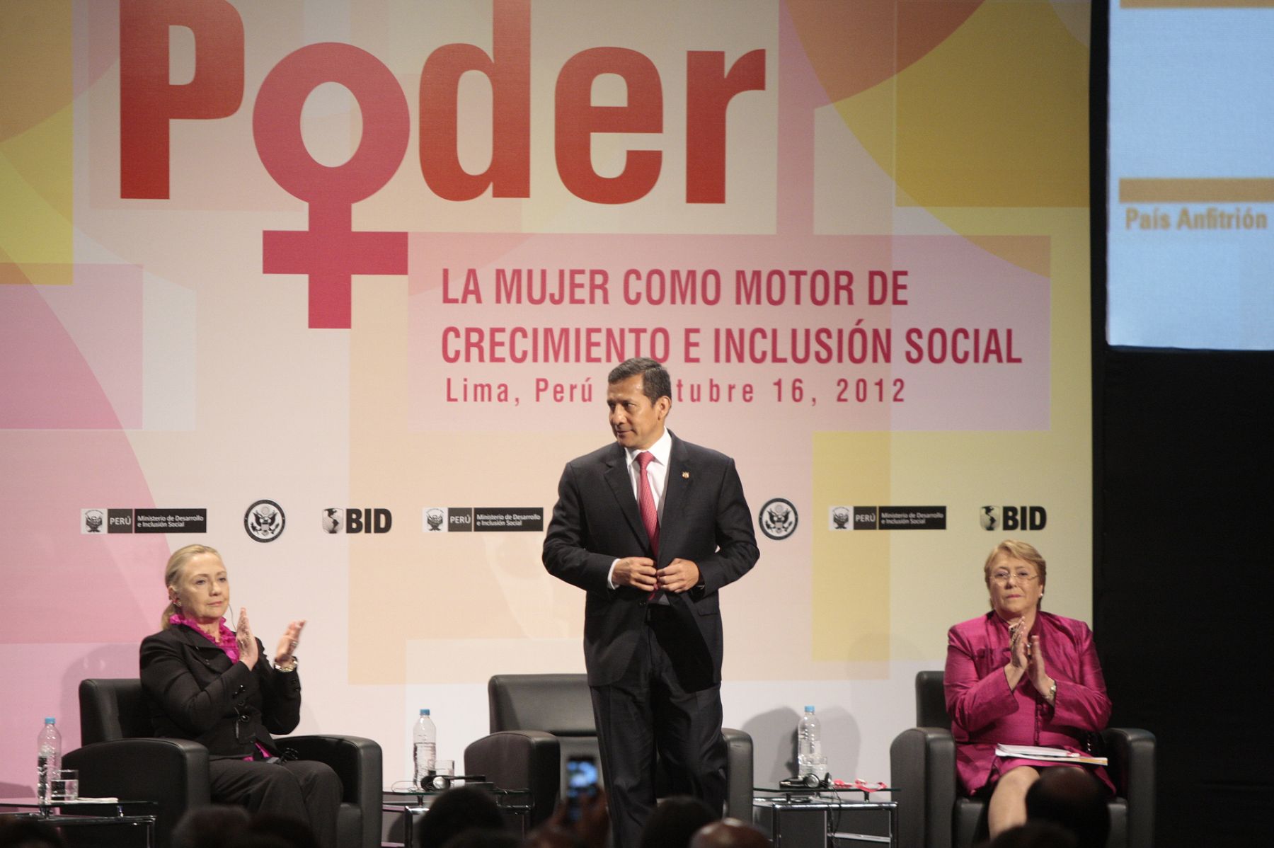 Presidente Ollanta Humala inaugura Conferencia La Mujer como motor de crecimiento e inclusion social.Foto: ANDINA/Carlos Lezama