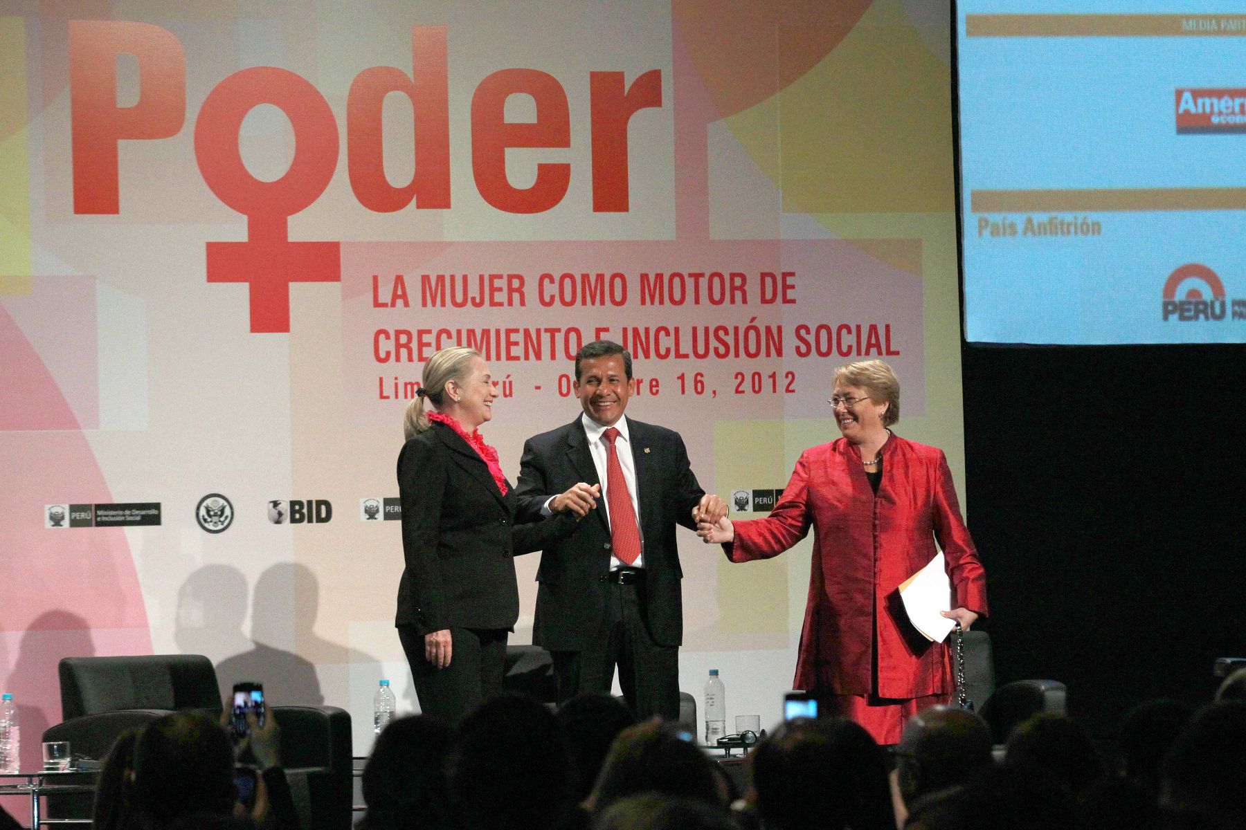 LIMA, PERU - OCTUBRE 16.Presidente Ollanta Humala inauguró conferencia internacional “Poder: La mujer como motor de crecimiento e inclusión social”.
Foto: ANDINA/Prensa Presidencia