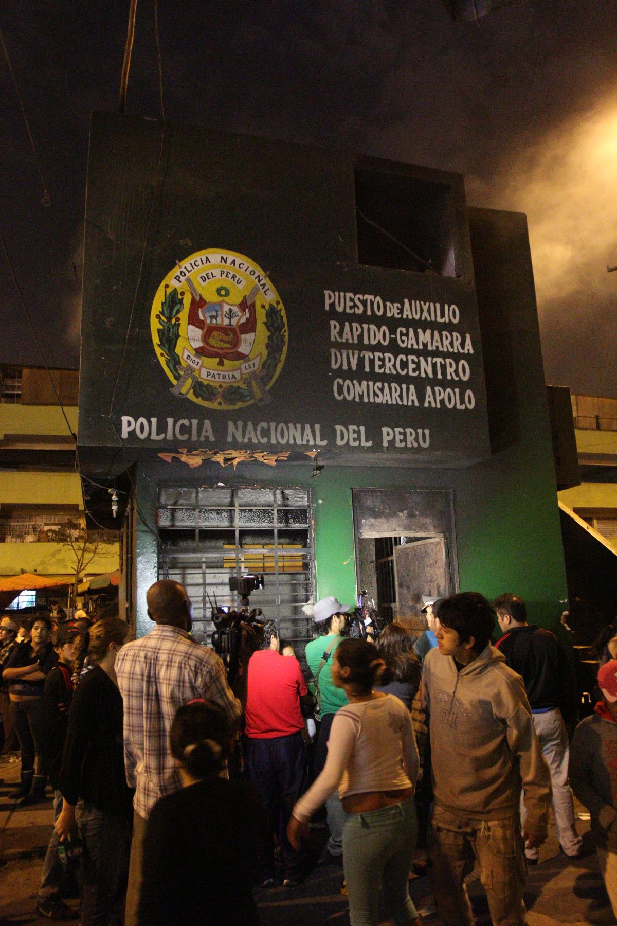 LIMA, PERU - OCTUBRE 25. Actos vandálicos en Gamarra de delincuentes que antes se enfrentaron a la Policía en La Parada, distrito limeño de La Victoria. Foto: ANDINA/Marco del Río