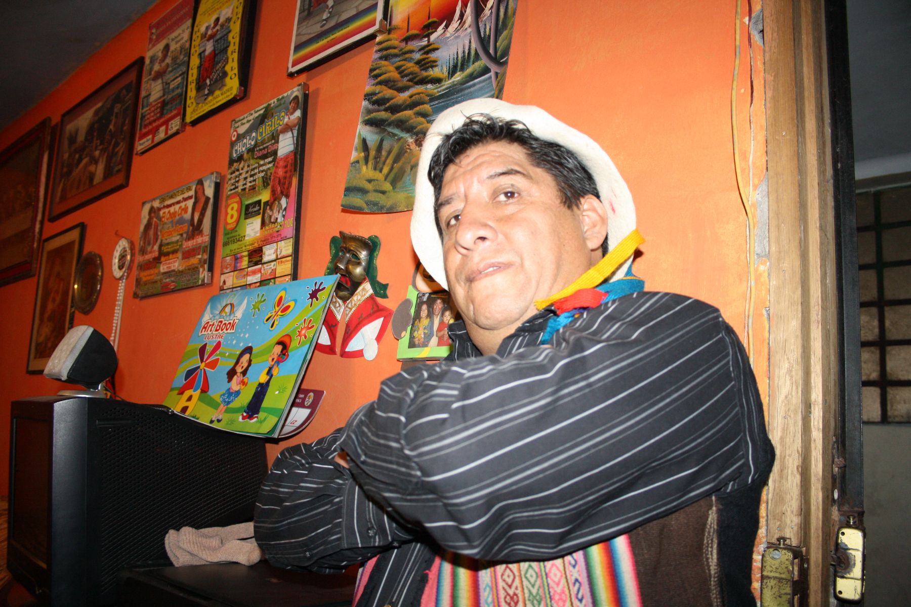 Ubaldo Huamán caracterizando al "Cholo Cirilo".