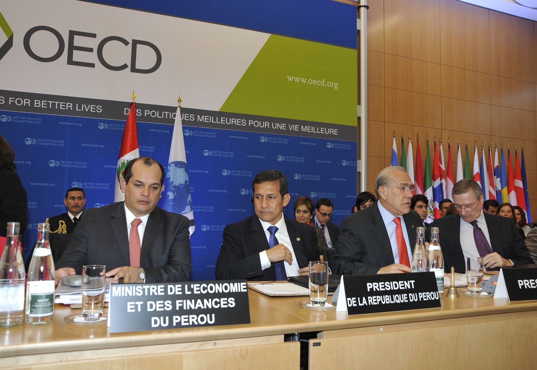 PARIS,FRANCIA-NOVIEMBRE 15. El Presidente de la República, Ollanta Humala Tasso, inició hoy el segundo día de sus actividades en Francia sosteniendo una importante reunión con integrantes de la principal asociación de empresas francesas: el MEDEF Internacional.Foto:ANDINA/Prensa Presidencia