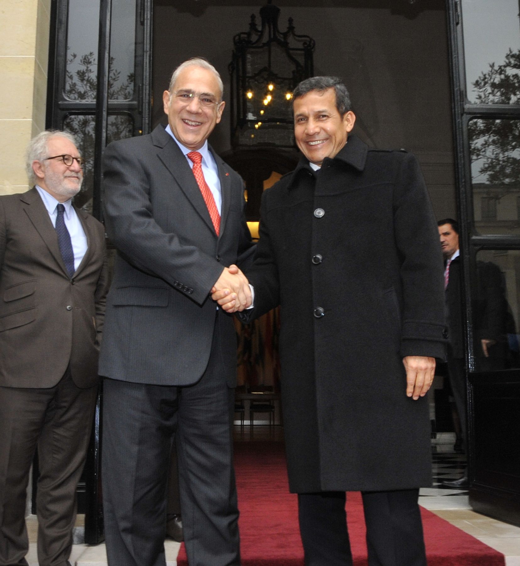 PARIS,FRANCIA-NOVIEMBRE 15. El Presidente de la República, Ollanta Humala Tasso, inició hoy el segundo día de sus actividades en Francia sosteniendo una importante reunión con integrantes de la principal asociación de empresas francesas: el MEDEF Internacional.Foto:ANDINA/Prensa Presidencia