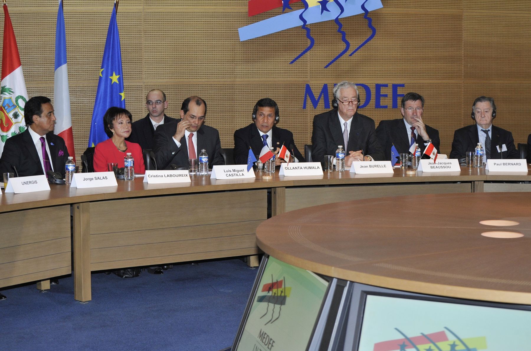 FRANCIA,PARIS-NOVIEMBRE 15.Presidente Ollanta Humala inició segundo día de actividades en Francia con importante reunión con principal asociación de empresas francesas. Foto: Andina/Presidencia.