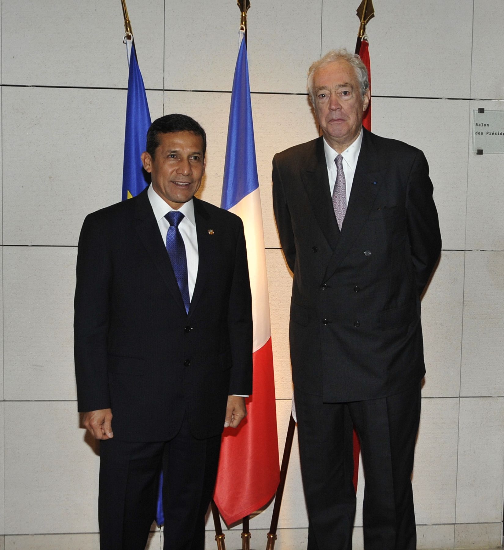 FRANCIA,PARIS-NOVIEMBRE 15.Presidente Ollanta Humala y Sr. Jean Burelle, Presidente del MEDEF Internacional, en  reunión con la asociación de  importantes empresas francesas. Foto: Andina/Presidencia.