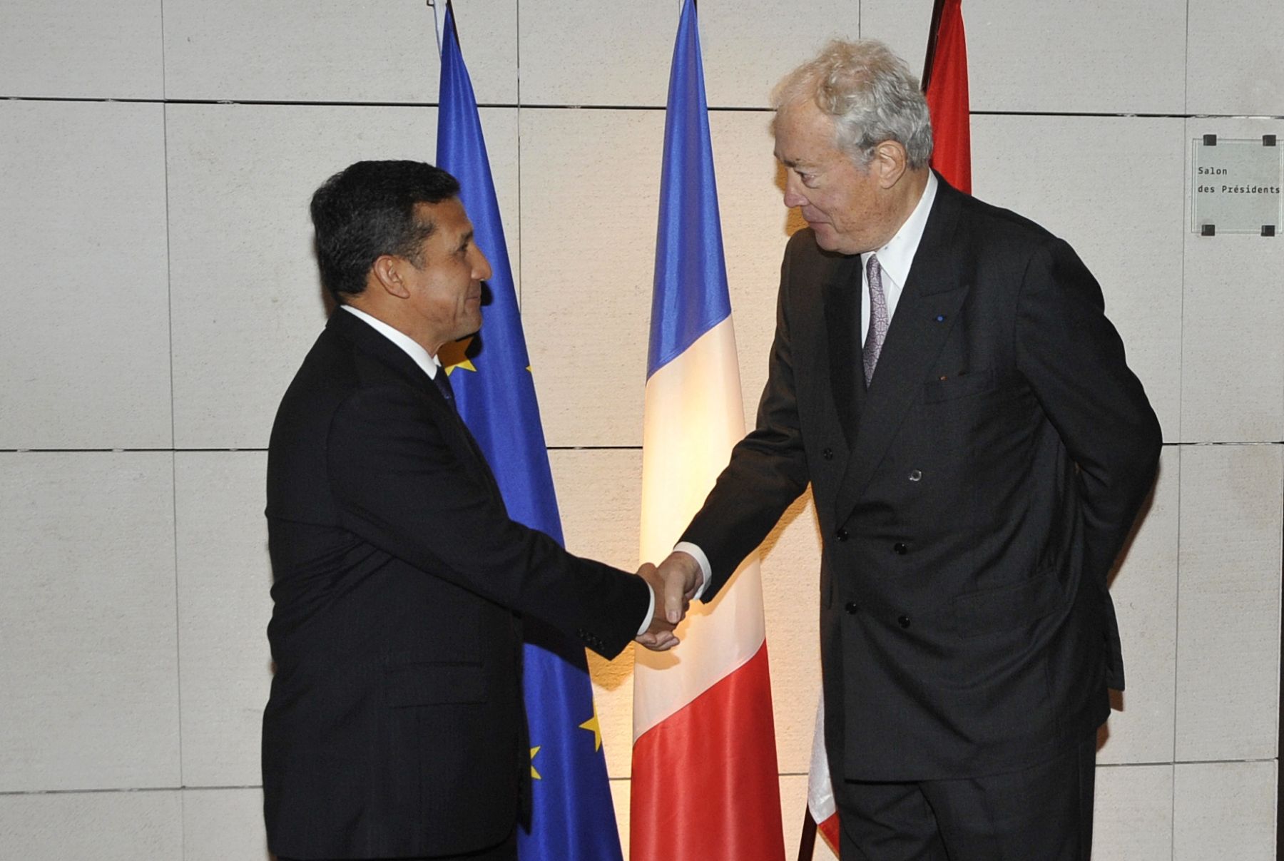 FRANCIA,PARIS-NOVIEMBRE 15.Presidente Ollanta Humala y Sr. Jean Burelle, Presidente del MEDEF Internacional, en  reunión con la asociación de  importantes empresas francesas. Foto: Andina/Presidencia.