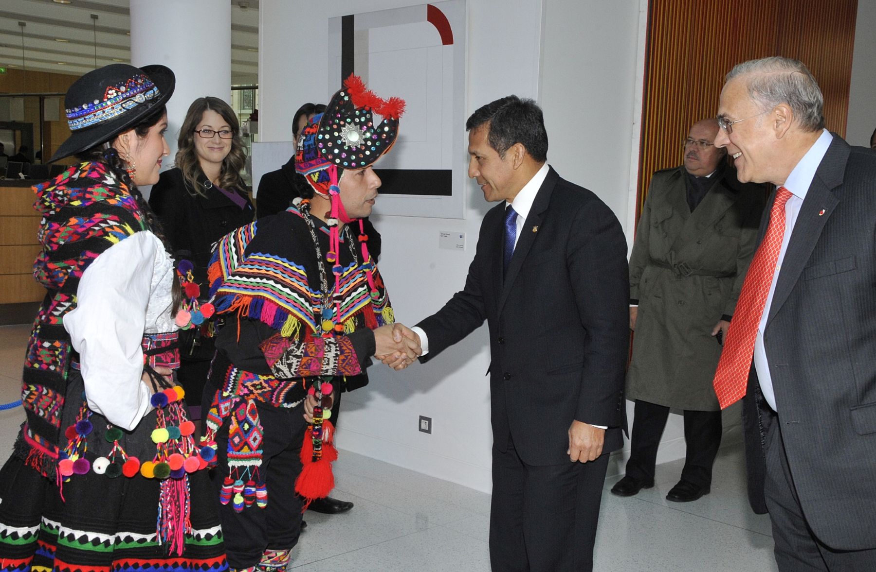PARIS,FRANCIA-NOVIEMBRE 15. El Presidente de la República, Ollanta Humala Tasso, inició hoy el segundo día de sus actividades en Francia sosteniendo una importante reunión con integrantes de la principal asociación de empresas francesas: el MEDEF Internacional.Foto:ANDINA/Prensa Presidencia