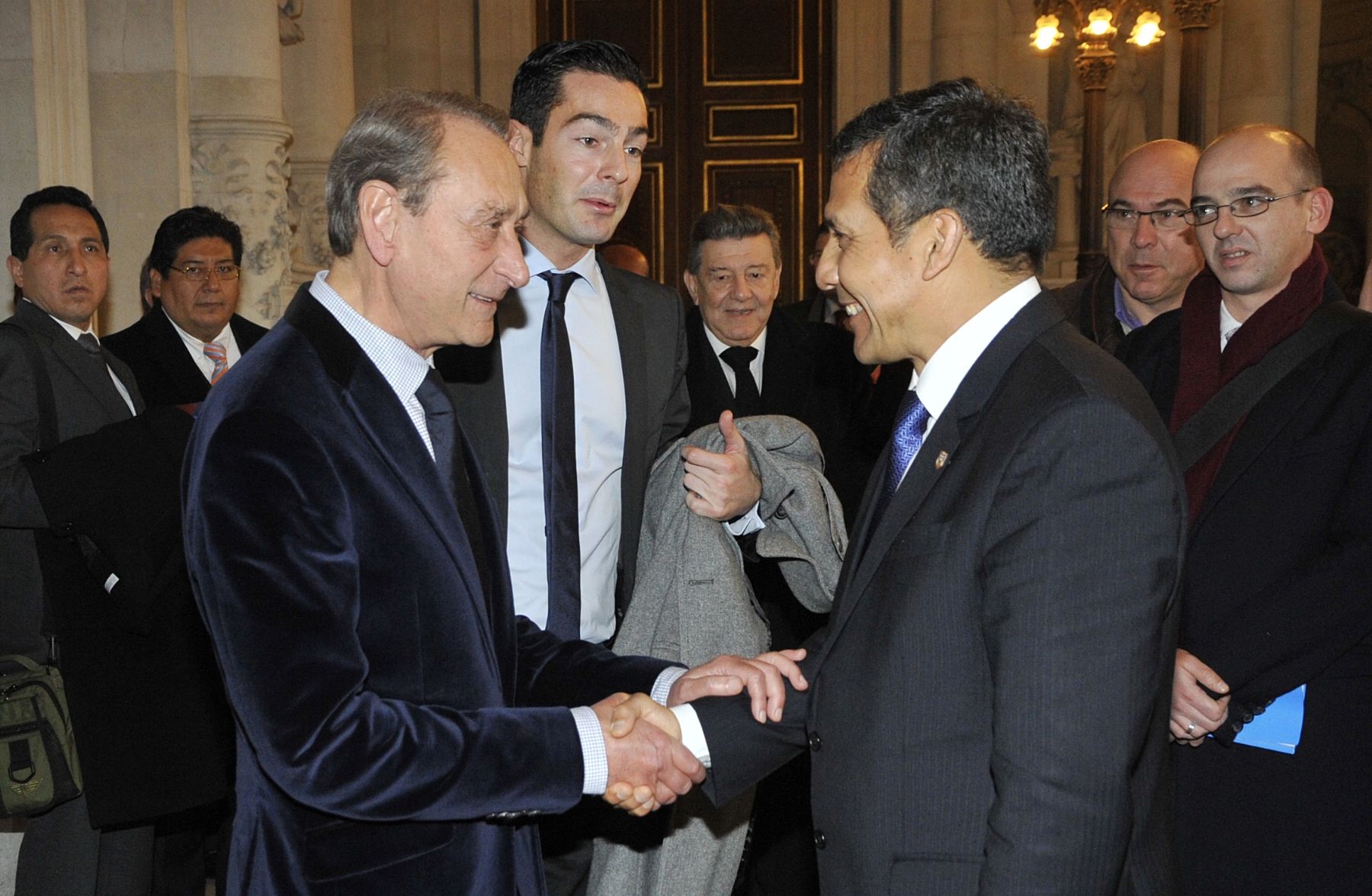 Presidente Ollanta Humala y alcalde de Paris, Bertrand Delanoe, se reunieron hoy en la capital francesa.
