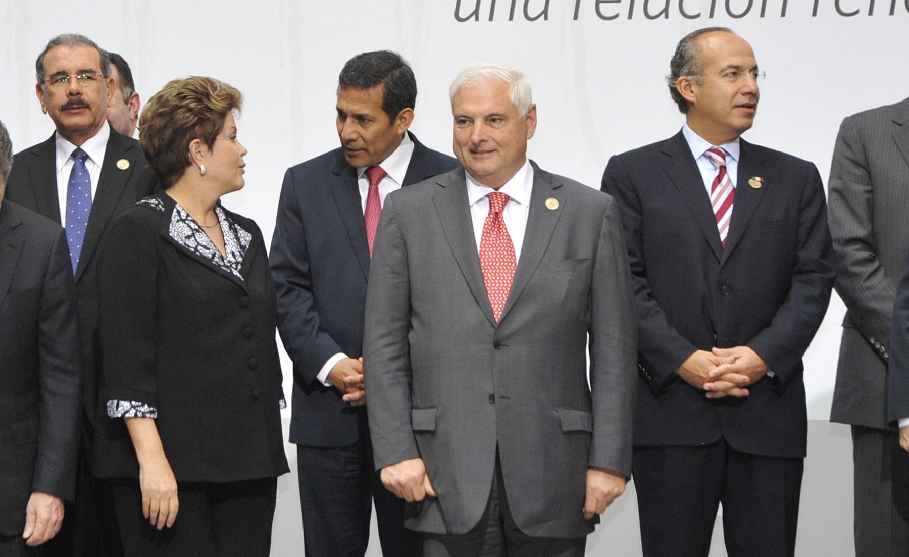 CADIZ,ESPAÑA-NOVIEMBRE 17. Presidente de la Republica Ollanta Humala Tasso: formó parte de la fotografía oficial de la XXII Cumbre Iberoamericana en Cádiz (España).
Foto: ANDINA/Prensa Presidencia