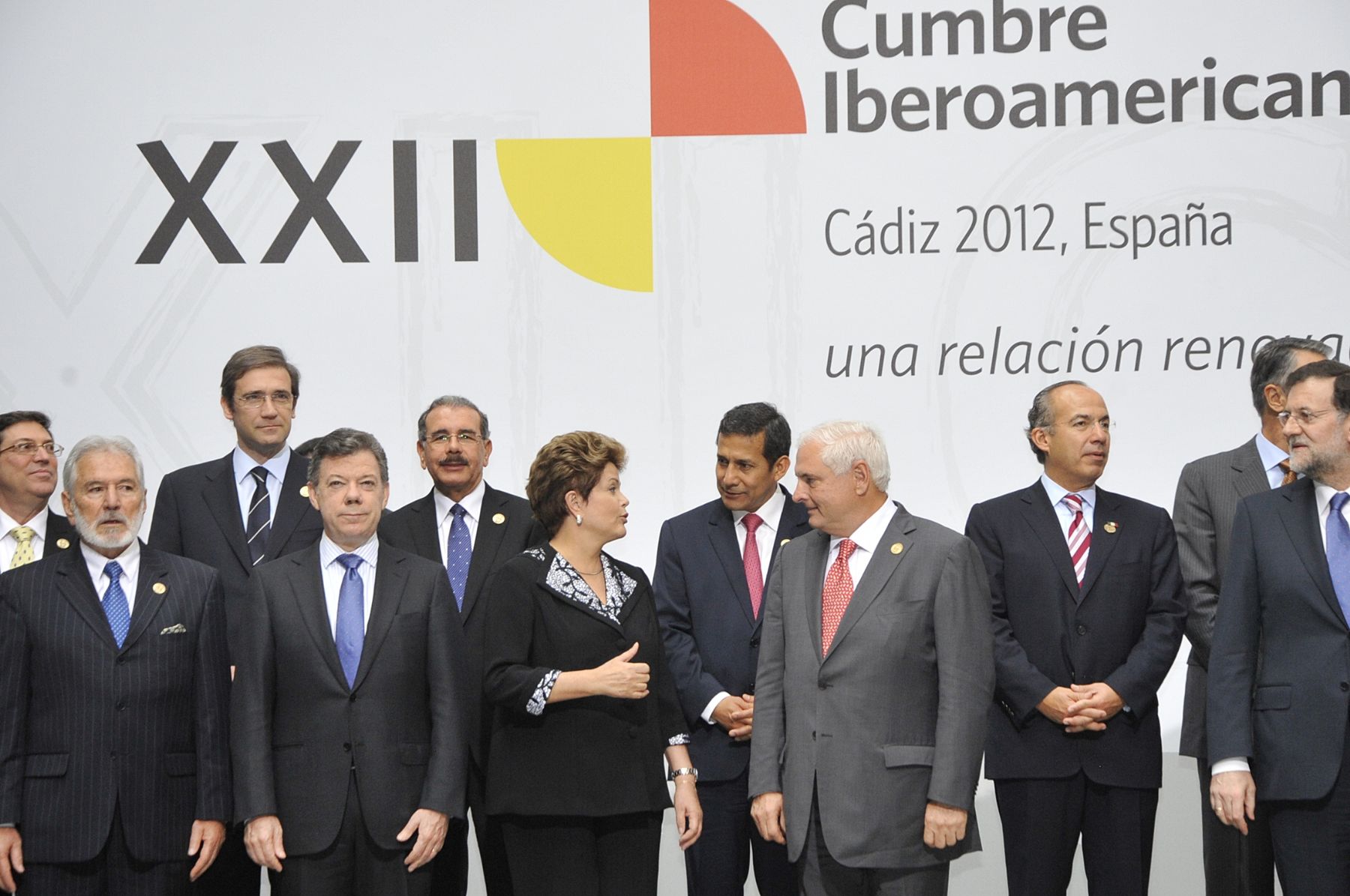 CADIZ,ESPAÑA-NOVIEMBRE 17. Presidente de la Republica Ollanta Humala Tasso: formó parte de la fotografía oficial de la XXII Cumbre Iberoamericana en Cádiz (España).
Foto: ANDINA/Prensa Presidencia