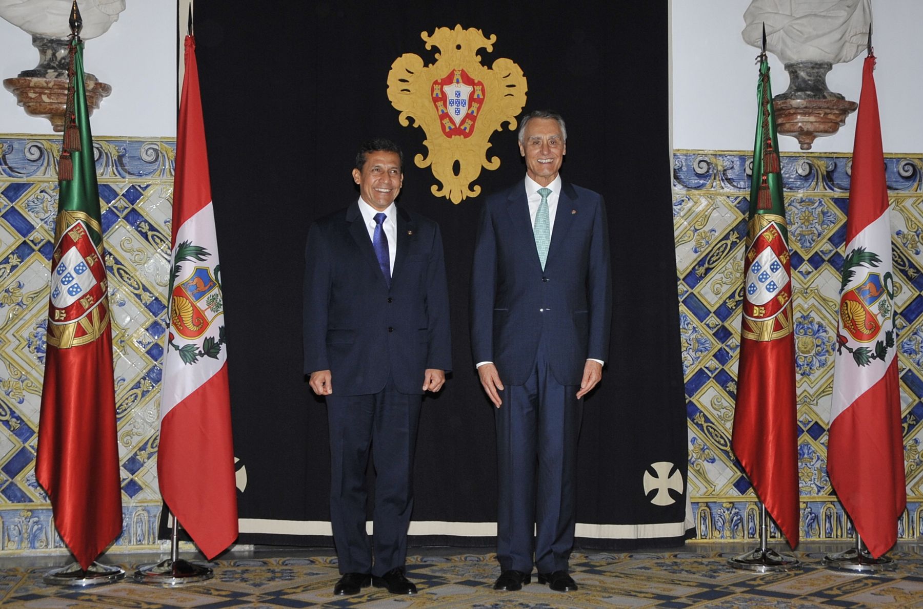 LISBOA,PORTUGAL-NOVIEMBRE 18. Presidente de la República, Ollanta Humala Tasso, sostuvo un encuentro con su homólogo portugués Aníbal Cávaco en el Palacio de Belem, la sede del gobierno de la República Portuguesa
Foto: ANDINA/Prensa Presidencia