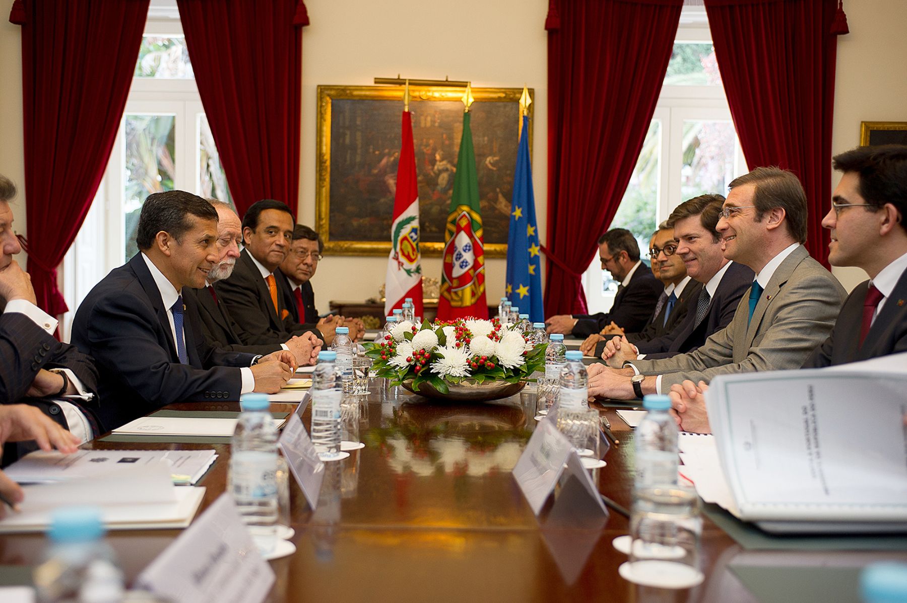LISBOA,PORTUGAL-NOVIEMBRE 19. Presidente Ollanta Humala se reunió con Primer Ministro de Portugal y participó en suscripción de acuerdos. Foto: ANDINA/Prensa Presidencia