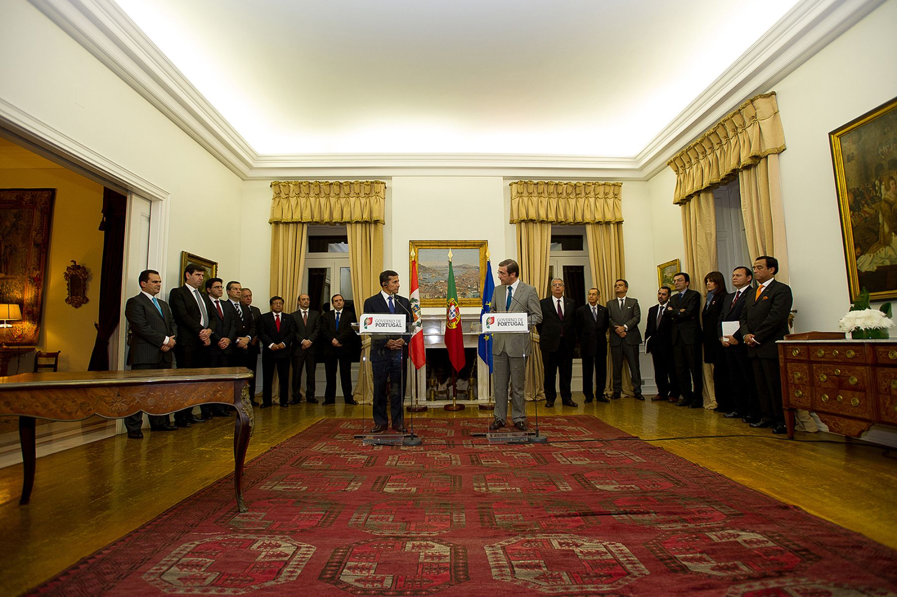 LISBOA,PORTUGAL-NOVIEMBRE 19. Presidente Ollanta Humala se reunió con Primer Ministro de Portugal y participó en suscripción de acuerdos. Foto: ANDINA/Prensa Presidencia