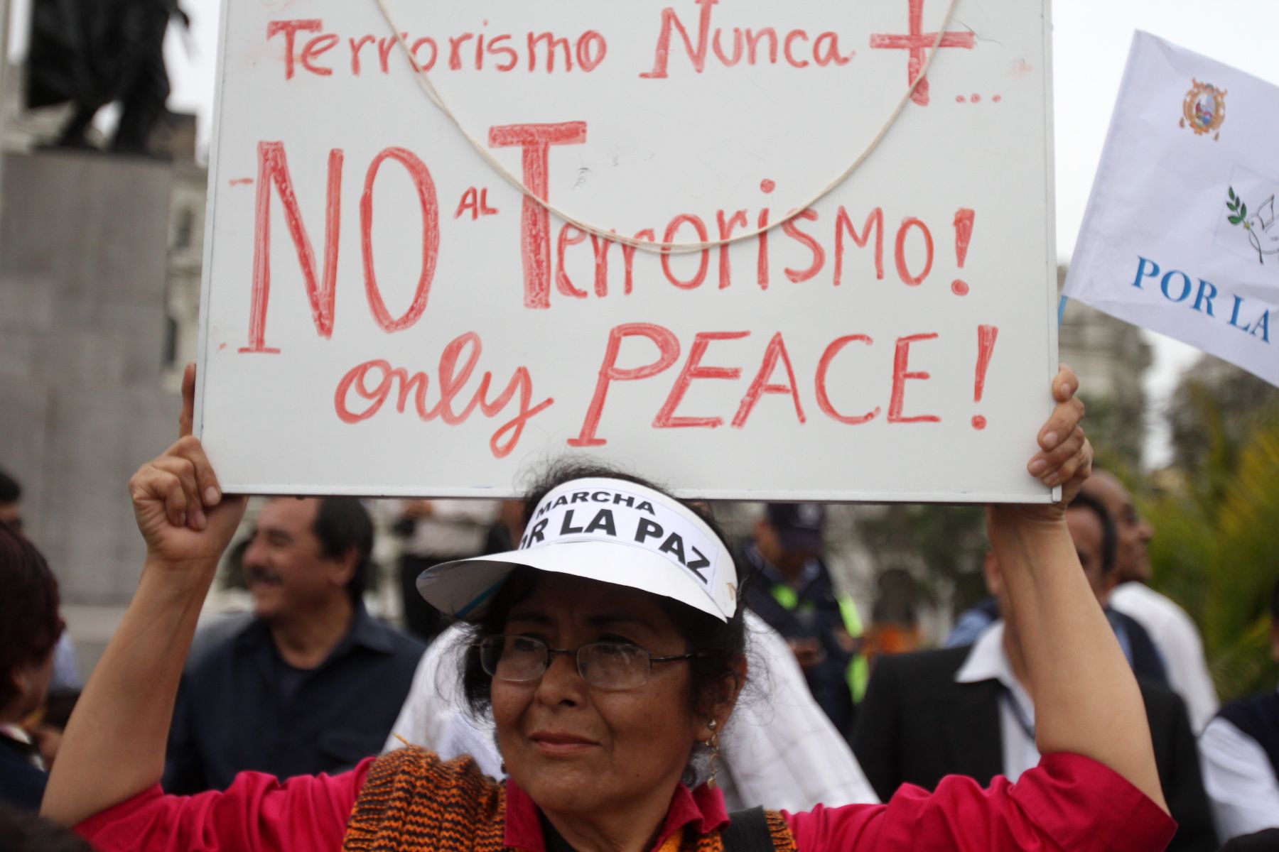 LIMA, PERU - NOVIEMBRE 20. Estudiantes de la Universidad Mayor de San Marcos durante la  la marcha por la Paz.Foto: ANDINA/Marco del RíoFoto: ANDINA/Marco del Río