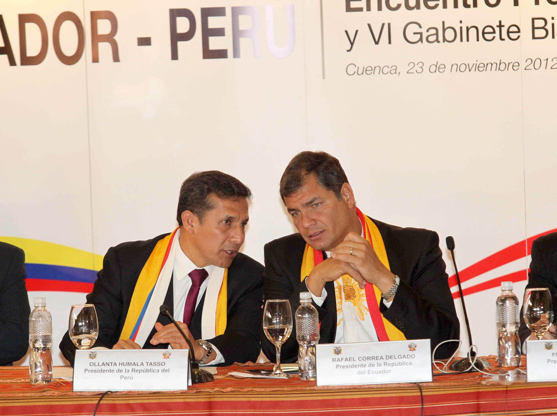 CUENCA,ECUADOR-NOVIEMBRE 23 .  Presidente peruano Ollanta Humala Tasso y su homólogo ecuatoriano Rafael Correa, encabezan el VI Encuentro Presidencial y VI reunión del Gabinete Binacional Perú-Ecuador. ANDINA/Prensa Presidencia
