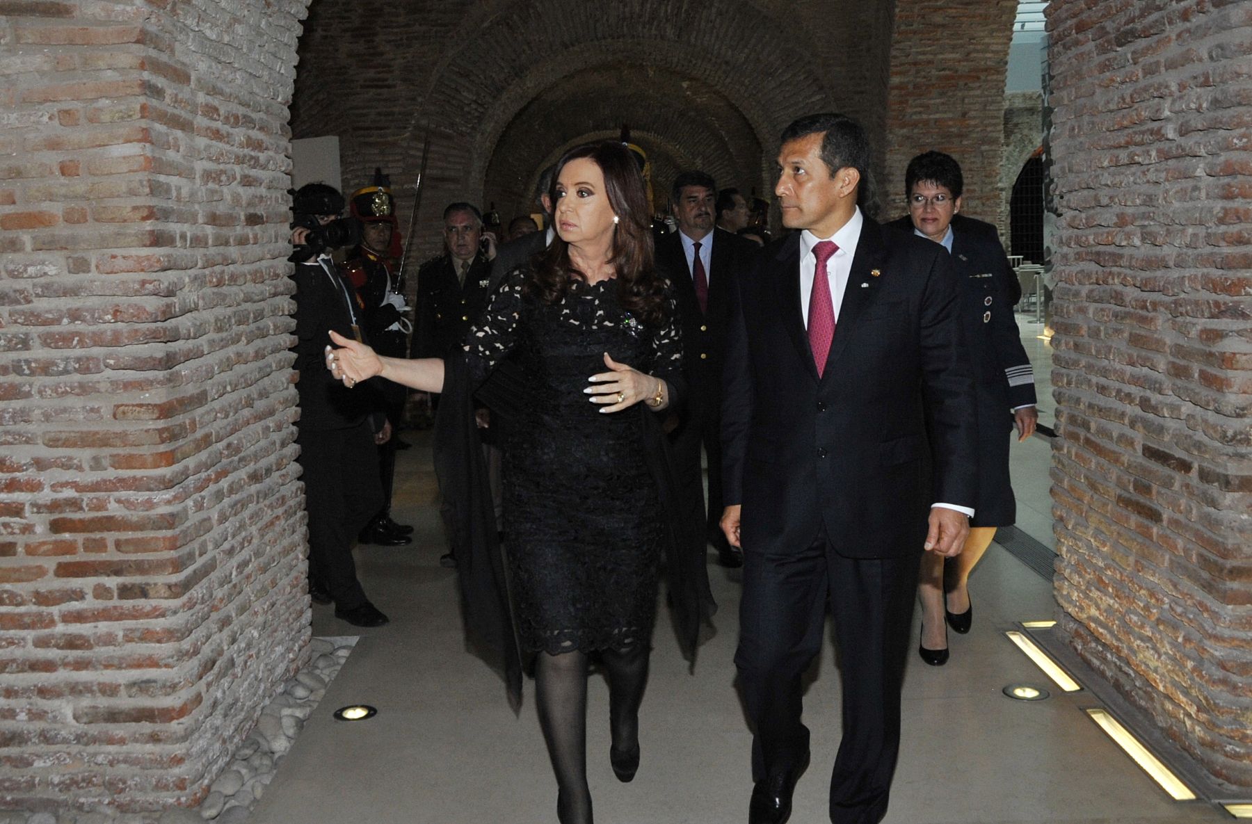 BUENOS AIRES, ARGENTINA-NOVIEMBRE 27. Presidente de la Repùblica Ollanta Humala Tasso, fue recibido, en la casa de gobierno Argentino  por su homóloga  Cristina Fernàndez.
Foto: ANDINA/ Prensa Presidencia