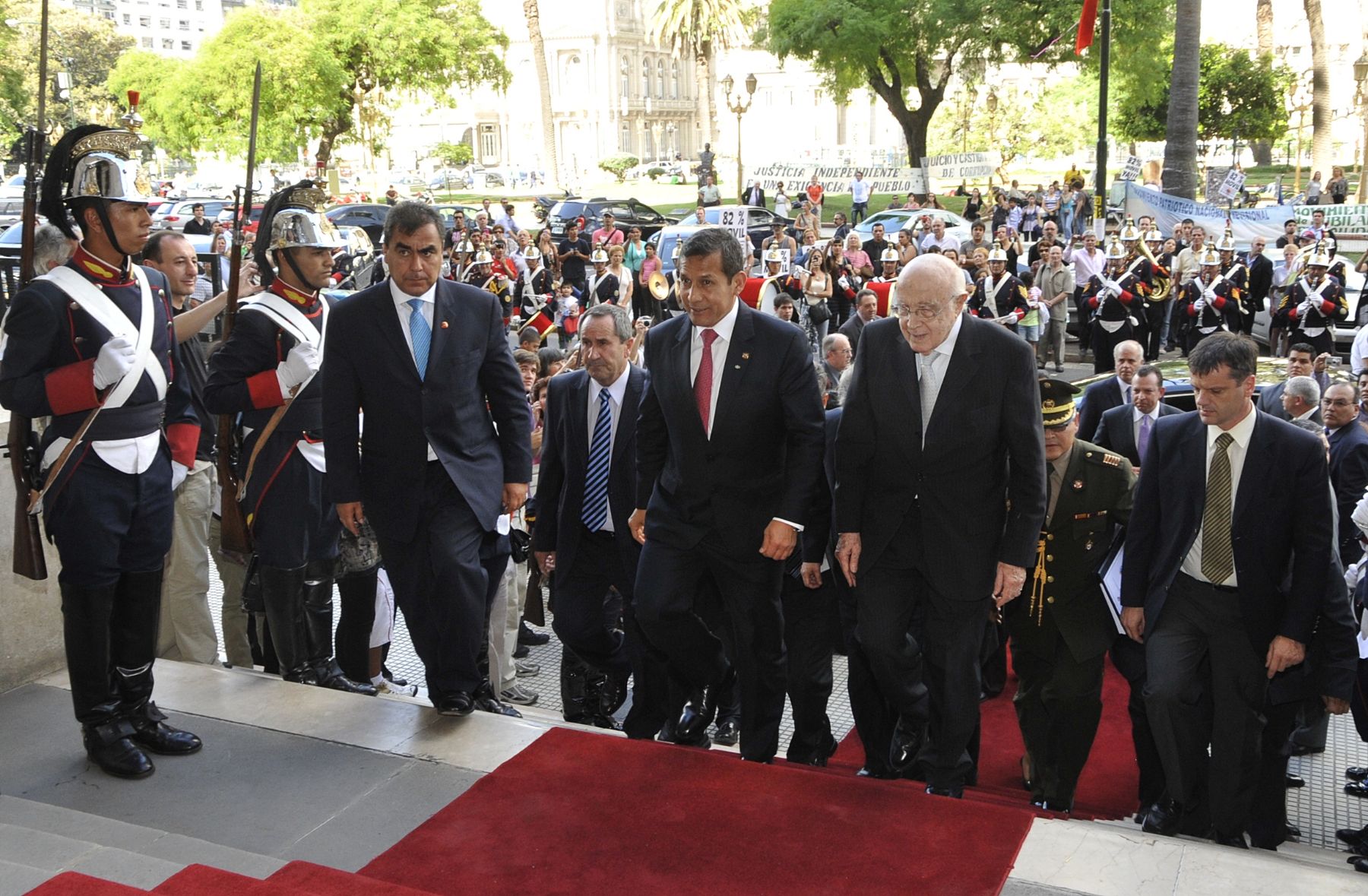 BUENOS AIRES, ARGENTINA-NOVIEMBRE 27. Presidente de la República, Ollanta Humala Tasso , visitó Corte Suprema de Argentina y se reunió con su titular, Dr. Ricardo  Luis Lorenzetti
Foto: ANDINA/ Prensa Presidencia
