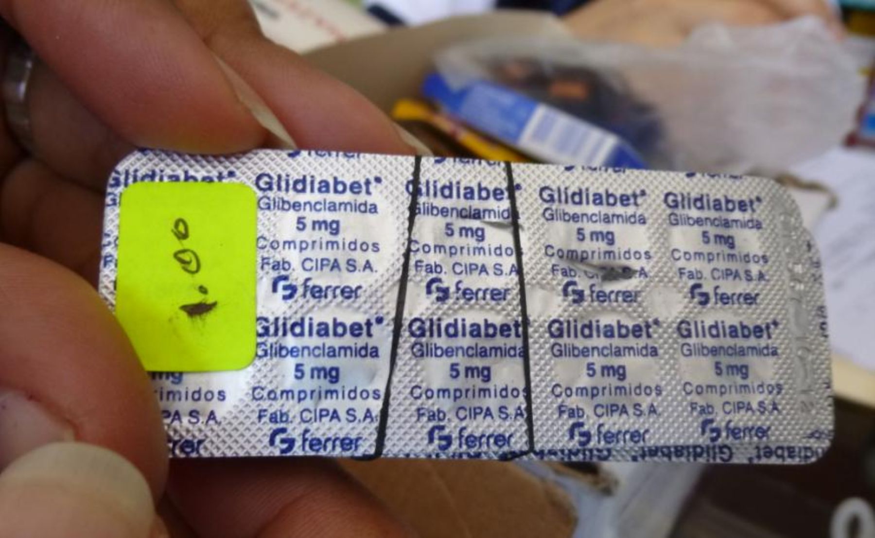 Cierran boticas que vendían medicamentos bamba cerca de hospitales de Chiclayo. Foto: Digemid.