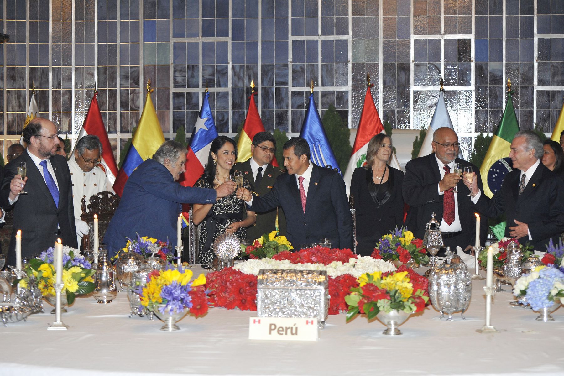 LIMA, PERU - NOVIEMBRE 30. Presidente Ollanta Humala ofreció en Palacio de Gobierno cena en honor a los jefes de delegaciones que participan en cumbre UNASUR.Foto: ANDINA/Prensa Presidencia