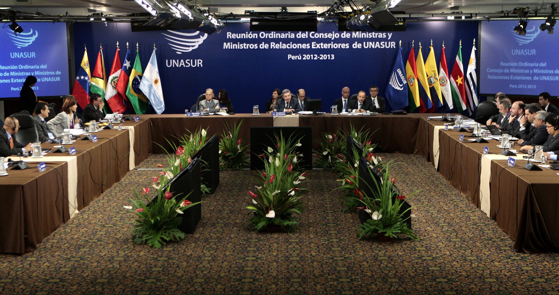 LIMA,PERÚ-NOVIEMBRE 29. El Canciller peruano, Rafael Roncagliolo, inaugura la reunión de Ministros de Relaciones Exteriores de Unasur. Foto: ANDINA/Carlos Lezama