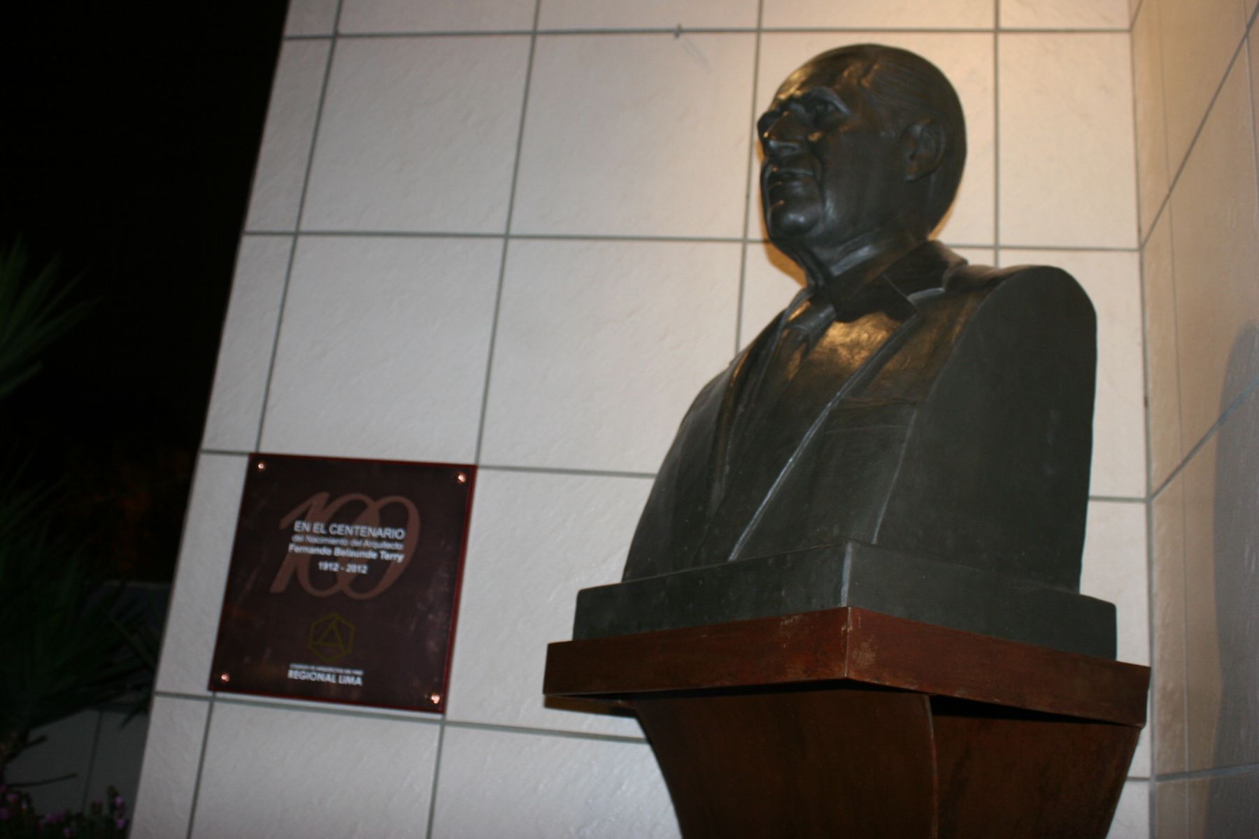 Colegio de Arquitectos rindió homenaje a expresidente Fernando Belaunde Terry. Foto: Difusión.