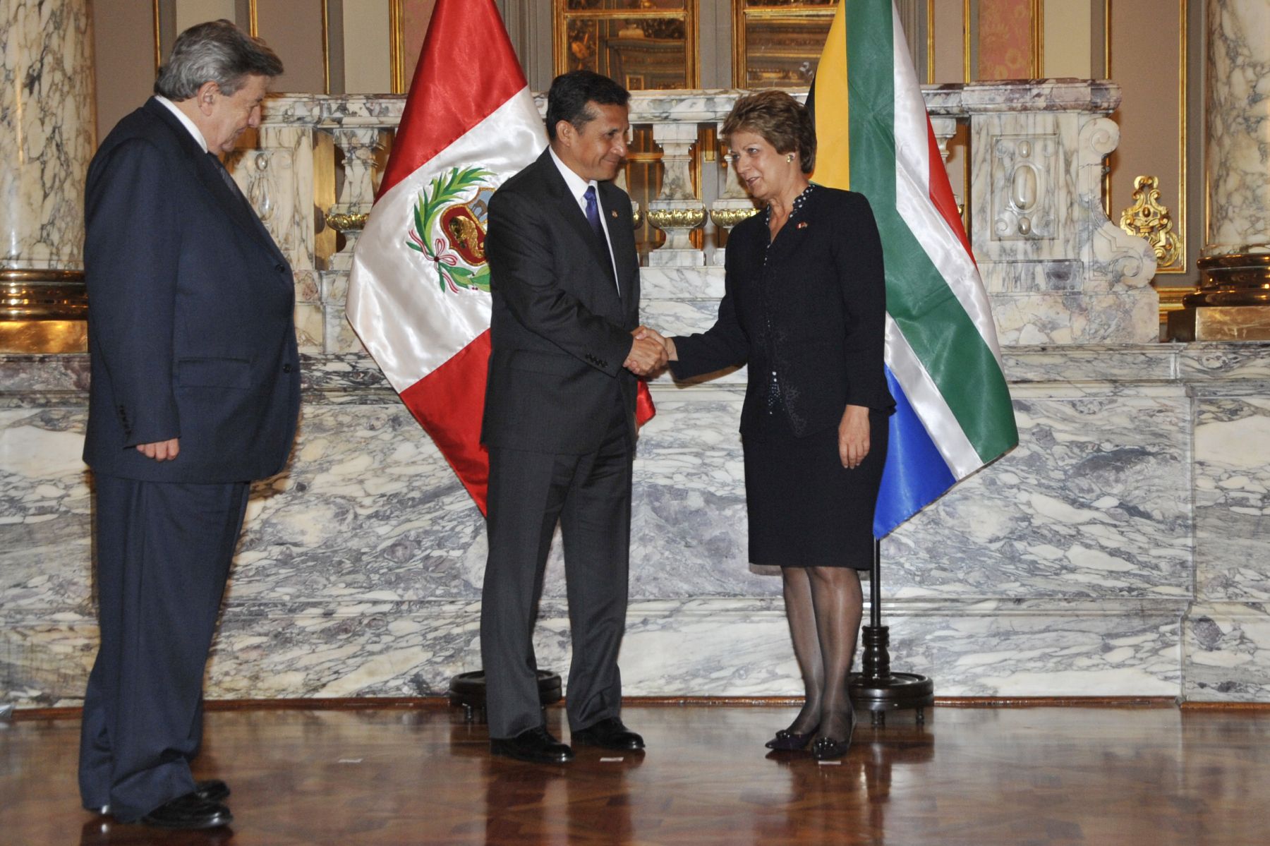 Embajadores de Tailandia, Sudáfrica y Canadá presentan cartas credenciales al presidente de la República, Ollanta Humala