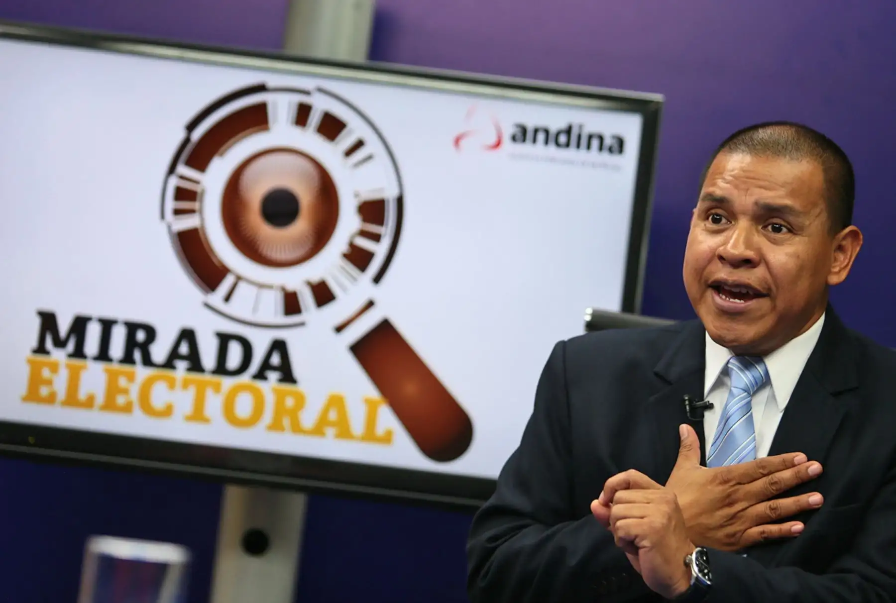 LIMA PERÚ, ENERO 8.Entrevista con el programa "Mirada electoral 2016", de Andina Canal Online al candidato presidencial de Progresando Perú, Miguel Hilario. Foto: ANDINA/ Carlos Lezama