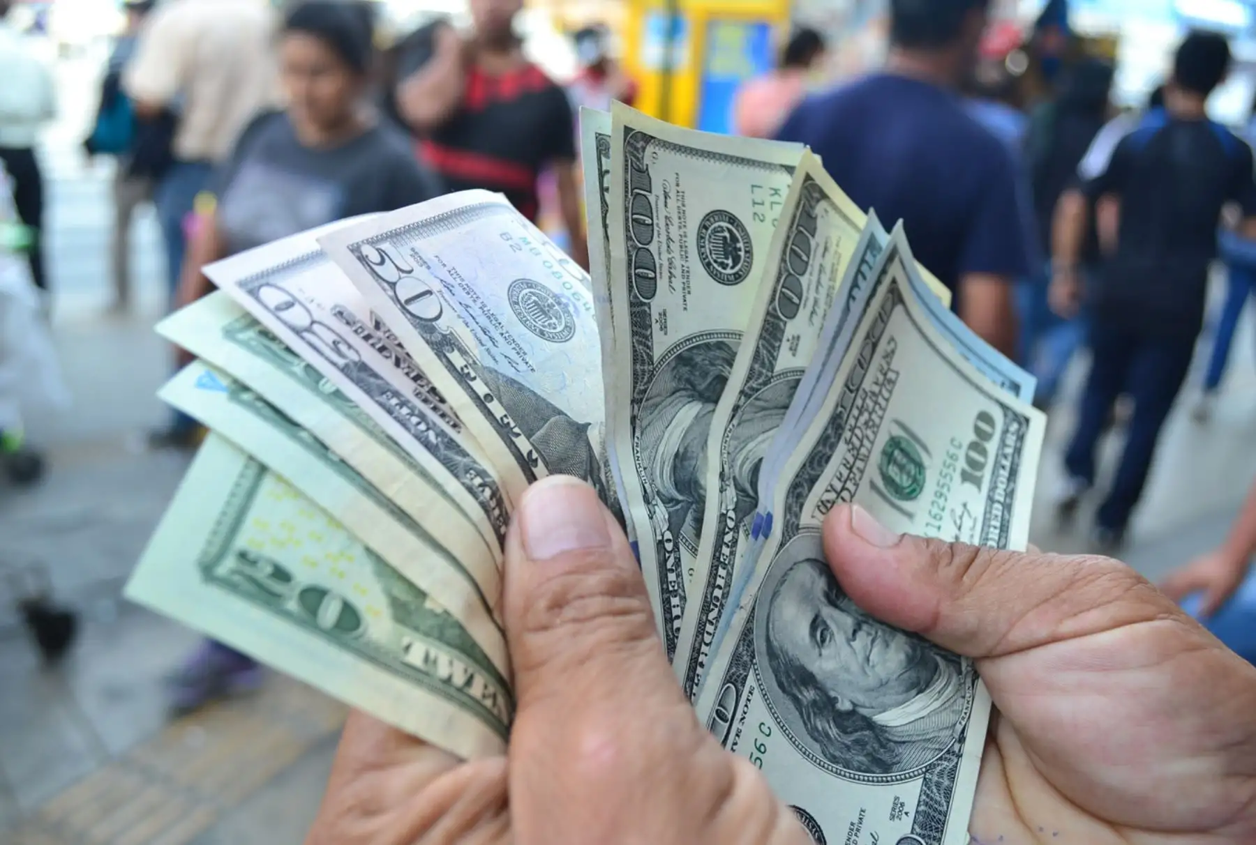 Dolares. Foto: ANDINA