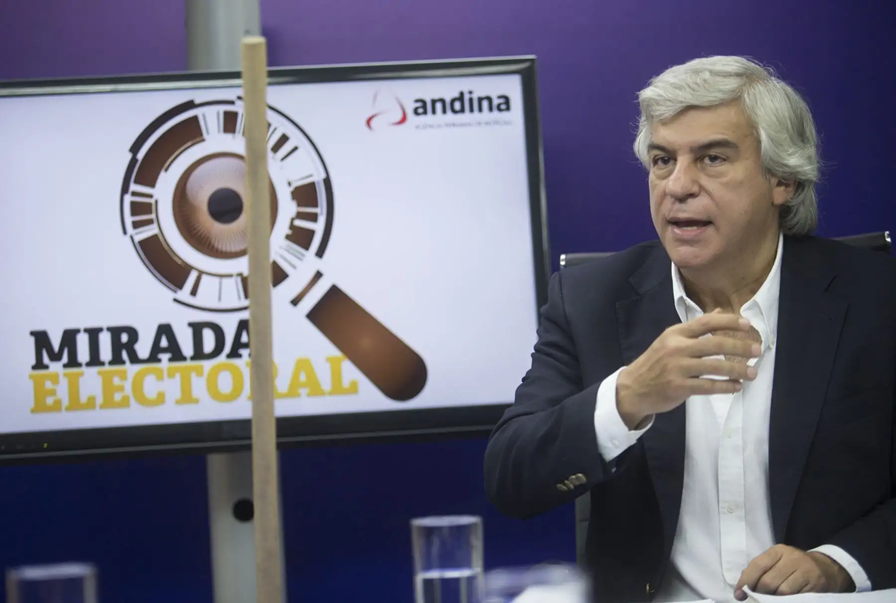 LIMA,PERÚ-ENERO 18. El candidato a la Presidencia de la República por Frente Esperanza, Fernando Olivera vega, expone hoy sus principales planteamientos de gobierno en el programa “Mirada Electoral” de Andina Canal Online. Foto: ANDINA/Carlos Lezama