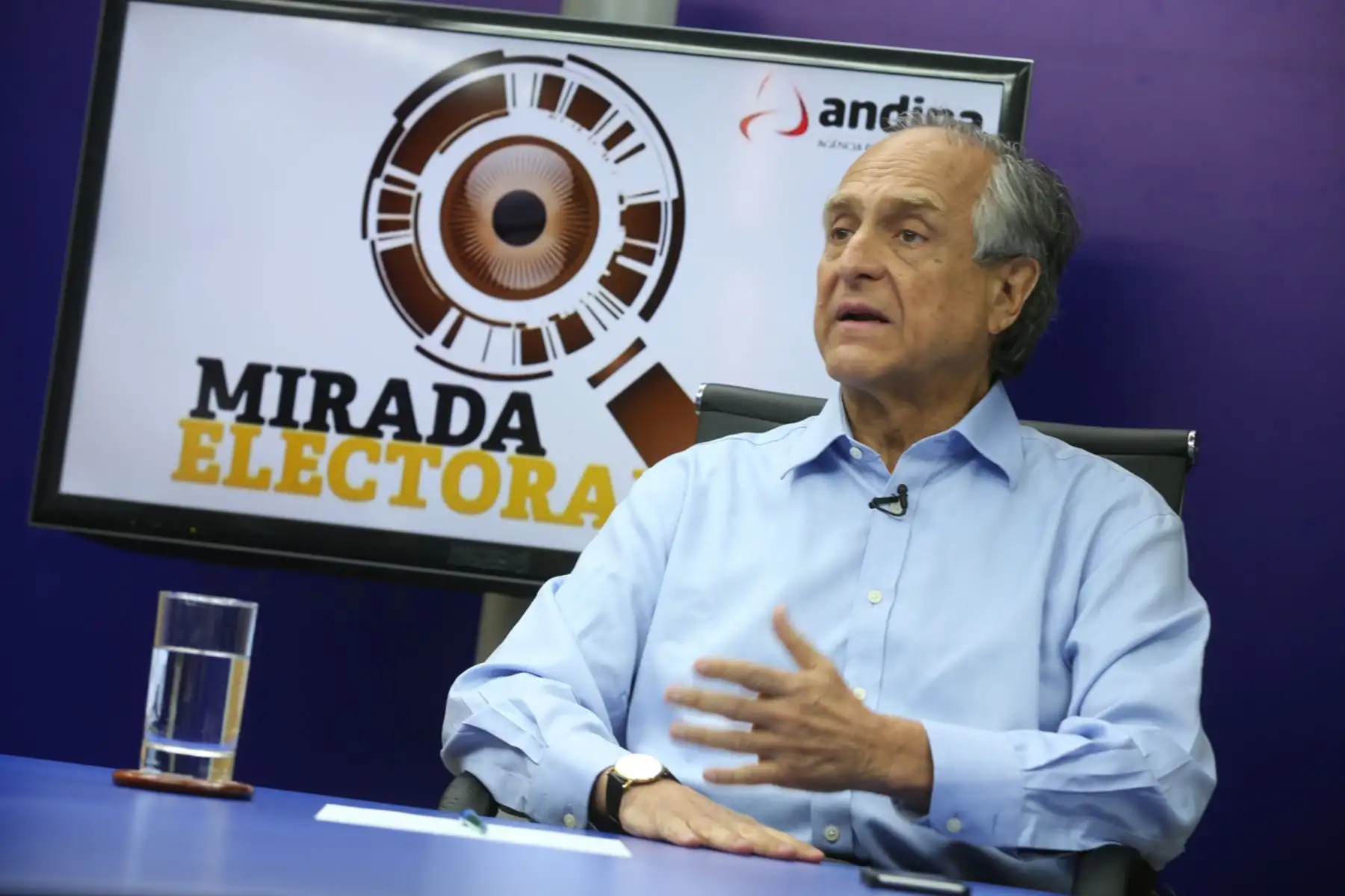 LIMA, PERÚ - ENERO 20. Candidato presidencial, Francisco Diez Canseco, participa del programa de TV Andina, Mirada Electoral.

Foto: ANDINA/Juan Carlos Guzmán Negrini.