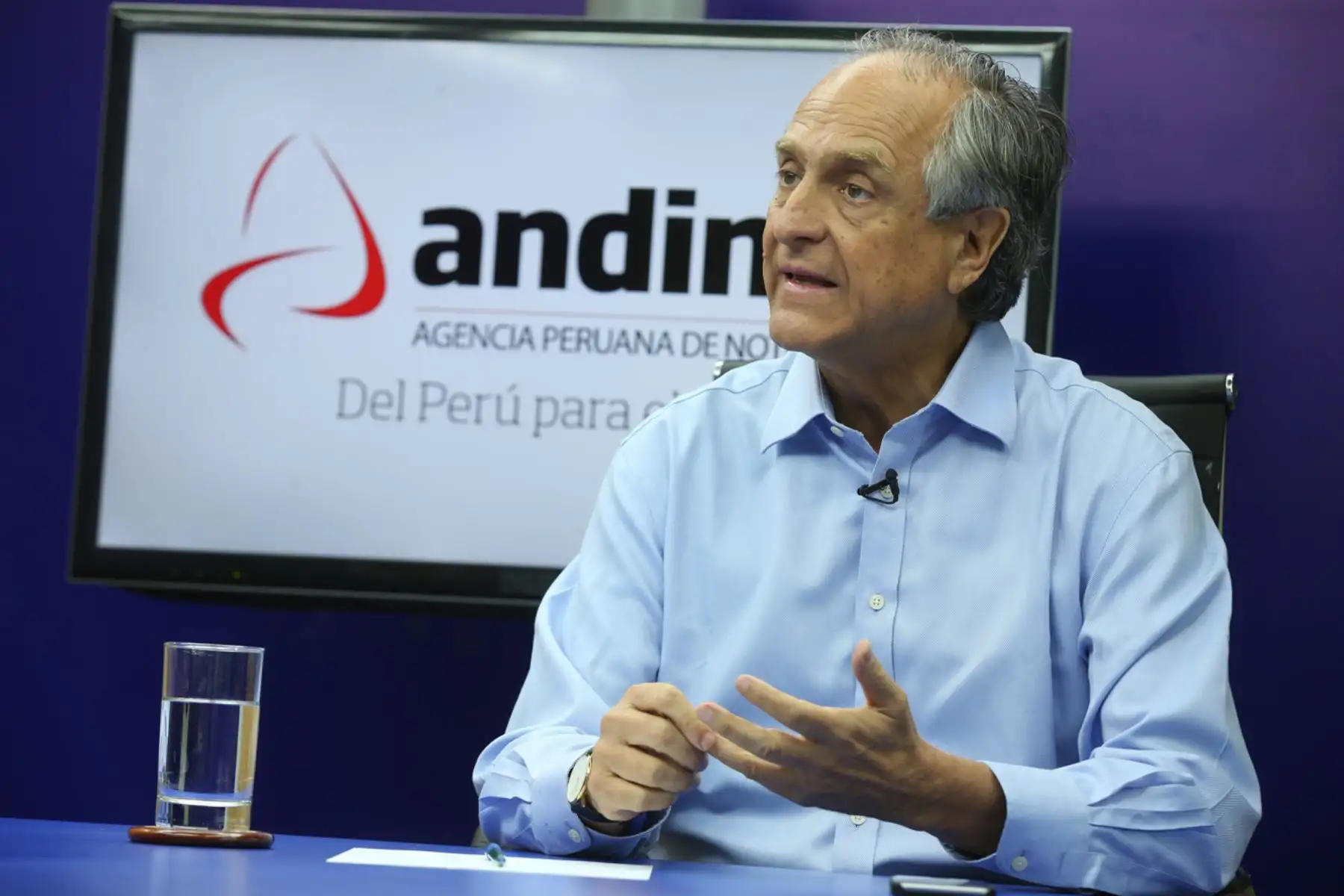 LIMA, PERÚ - ENERO 20. Candidato presidencial, Francisco Diez Canseco, participa del programa de TV Andina, Mirada Electoral.Foto: ANDINA/Juan Carlos Guzmán Negrini.