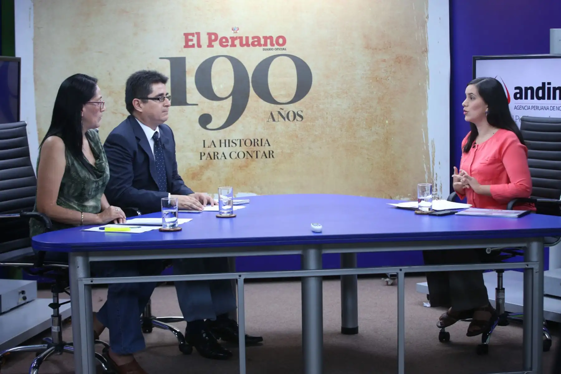 LIMA, PERÚ - ENERO 21. Veronika Mendoza, candidata presidencial, participa del programa Mirada Electoral de Tv Andina.

Foto: ANDINA/Juan Carlos Guzmán Negrini.
