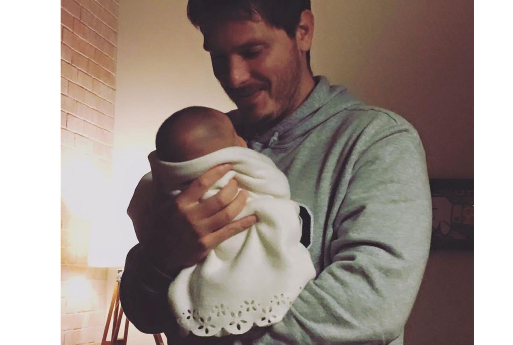 Christian y su bebé Gaetano.