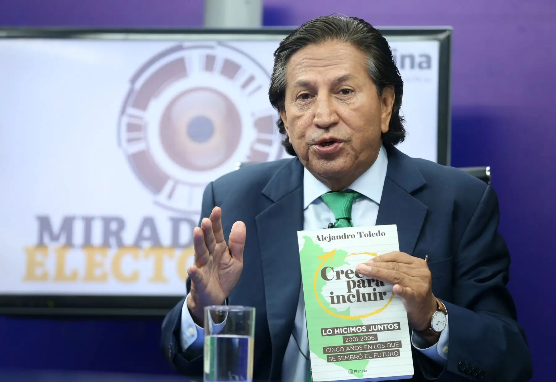 LIMA, PERÚ - ENERO 25. Candidato presidencial, Alejandro Toledo de Perú Posible, participa del programa de TV Andina, Mirada Electoral. Foto: ANDINA/Vidal Tarqui