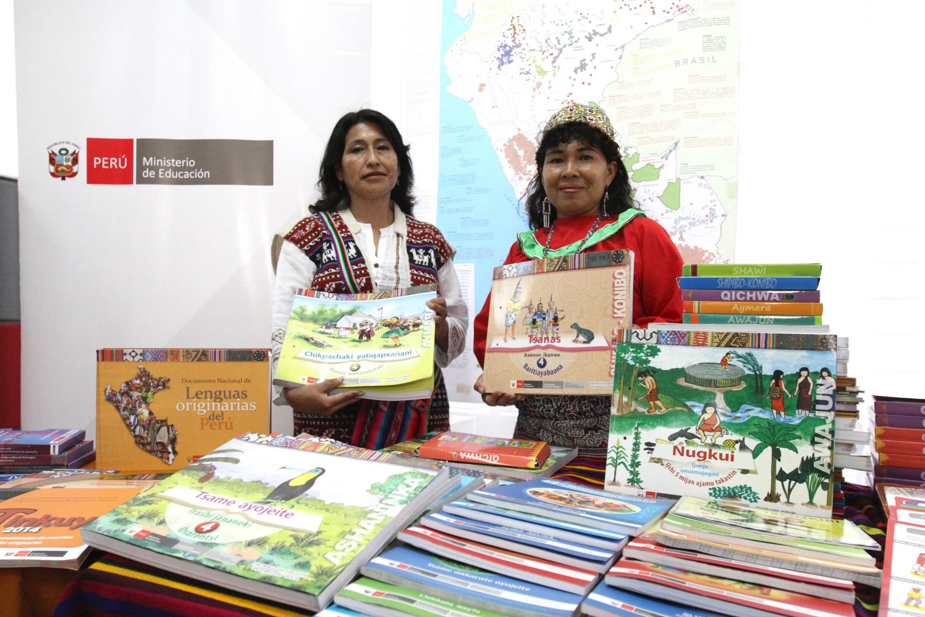 Libros salieron de almacenes del Minedu, en Lima. Foto: Difusión