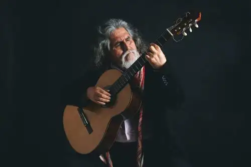 Manuelcha Prado en un concierto por todo lo alto.