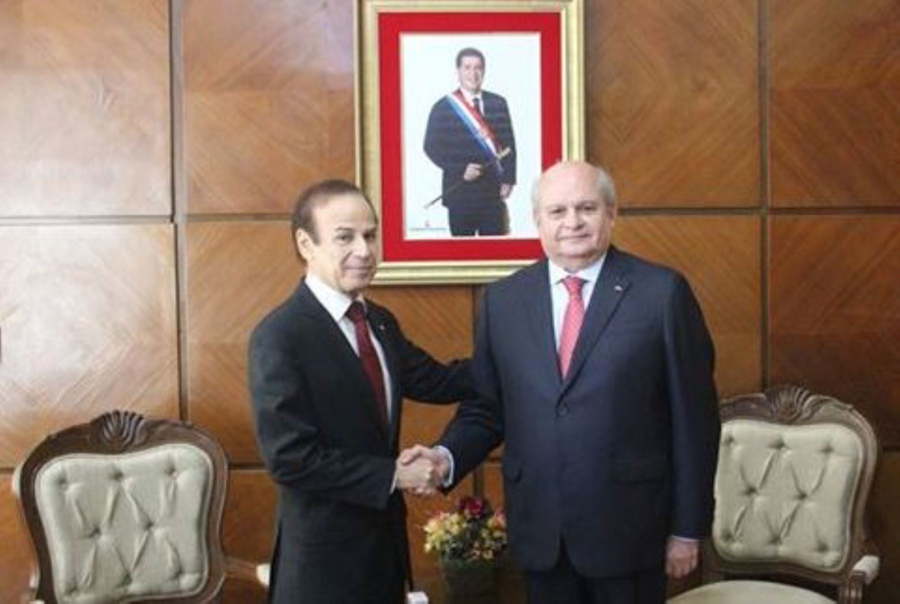 Jefe del Gabinete, Pedro Cateriano, se reúne con ministro de Defensa Nacional de Paraguay, Diógenes Martínez