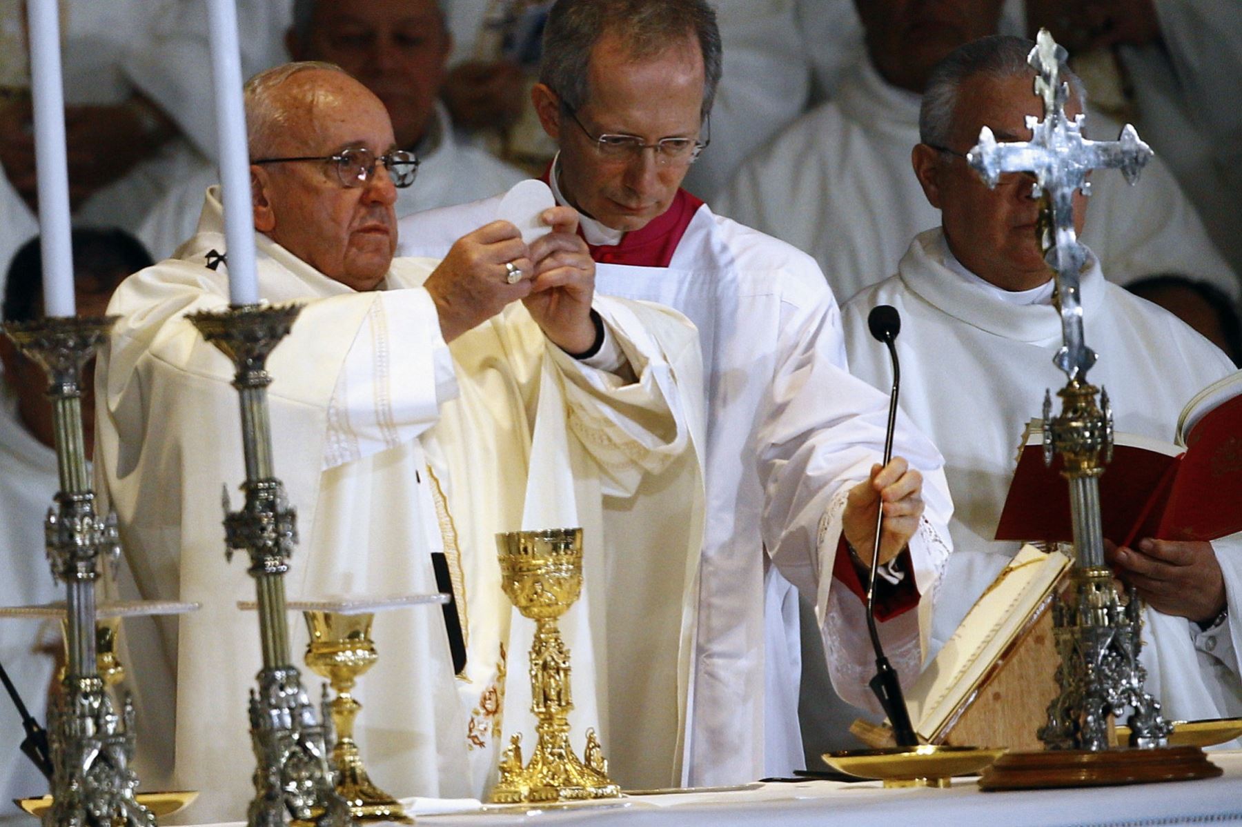 Papa Francisco oficia misa en México. Foto AFP.