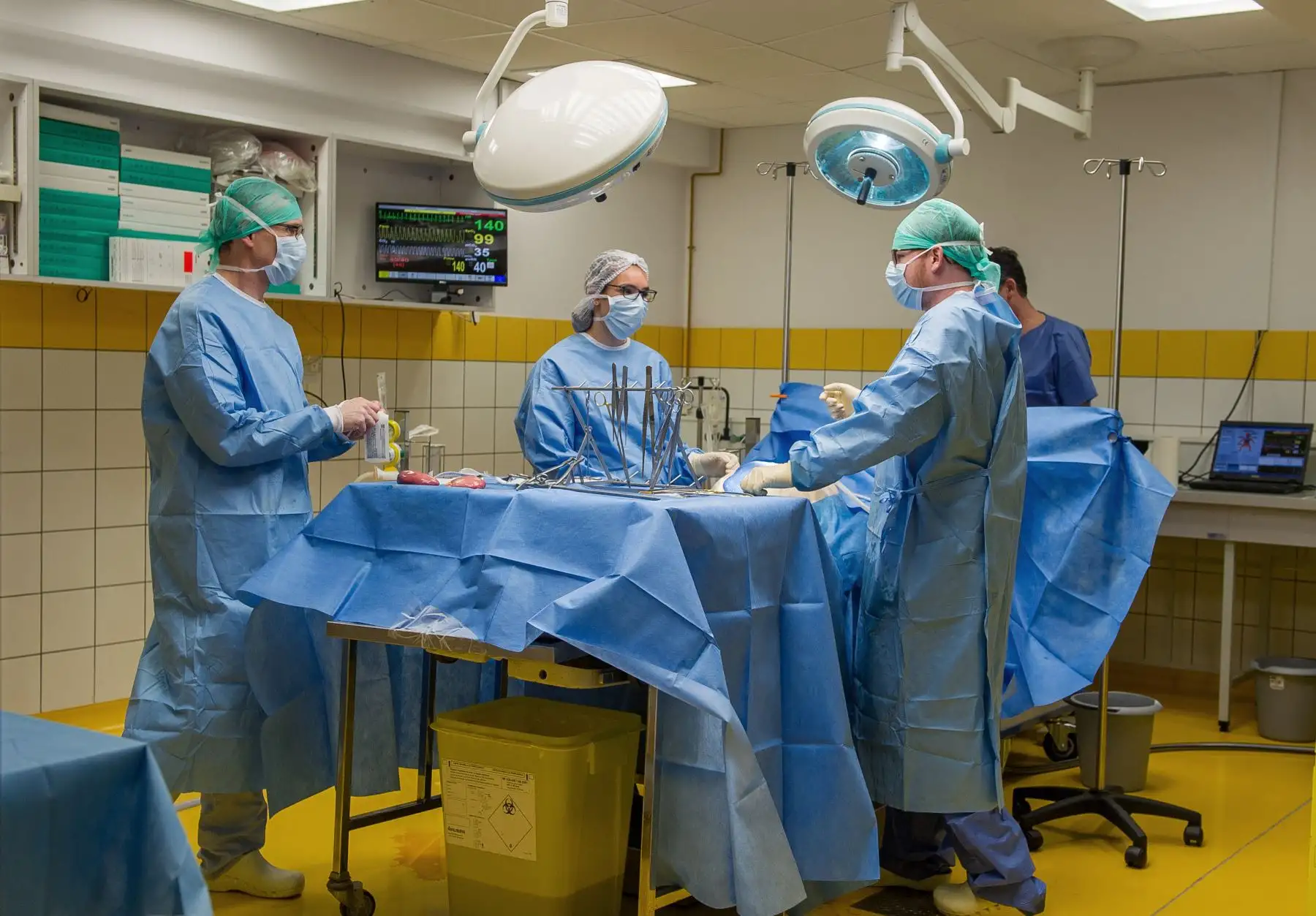 La Fundación Instituto Hipólito Unanue (FIHU) convoca a los estudiantes de pregrado, postgrado y a investigadores peruanos a postular, de forma individual o grupal, al apoyo económico para financiar sus proyectos de investigación en las áreas de medicina, cirugía, farmacia y bioquímica, y odontología.