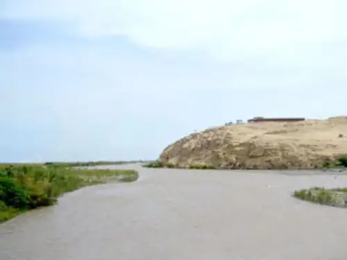 El río Camaná incrementa su caudal y se ubica en el umbral hidrológico rojo.