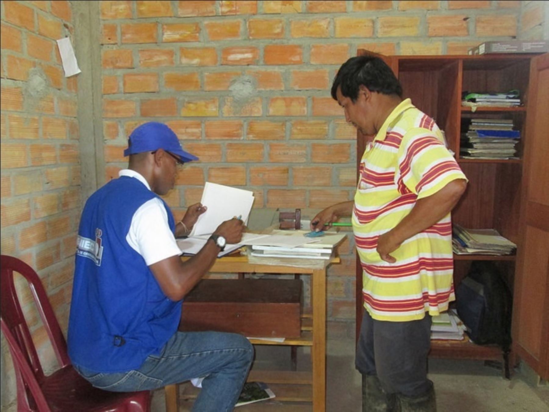 El Registro Nacional de Identificación y Estado Civil (Reniec) amplió desde hoy el servicio de Registro Civil Bilingüe para los peruanos cuya lengua originaria es el wampis, lo que beneficiará a más de 10,000 personas en los departamentos de Amazonas y Loreto.