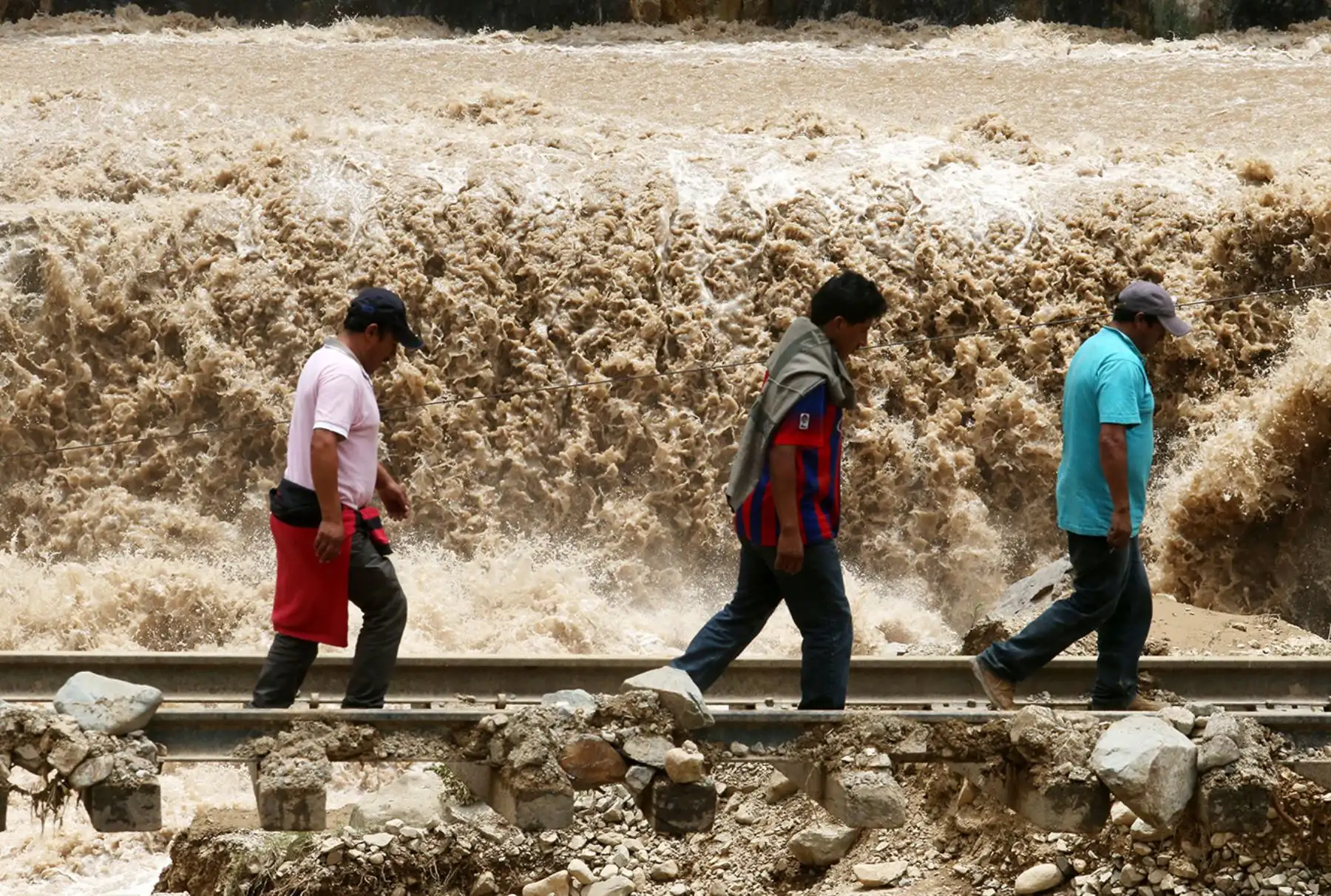 LIMA PERÚ, FEBRERO 26. Huayco en el kilometro 82 de la carretera central deja la vía bloqueada. Foto: ANDINA/Melina Mejía