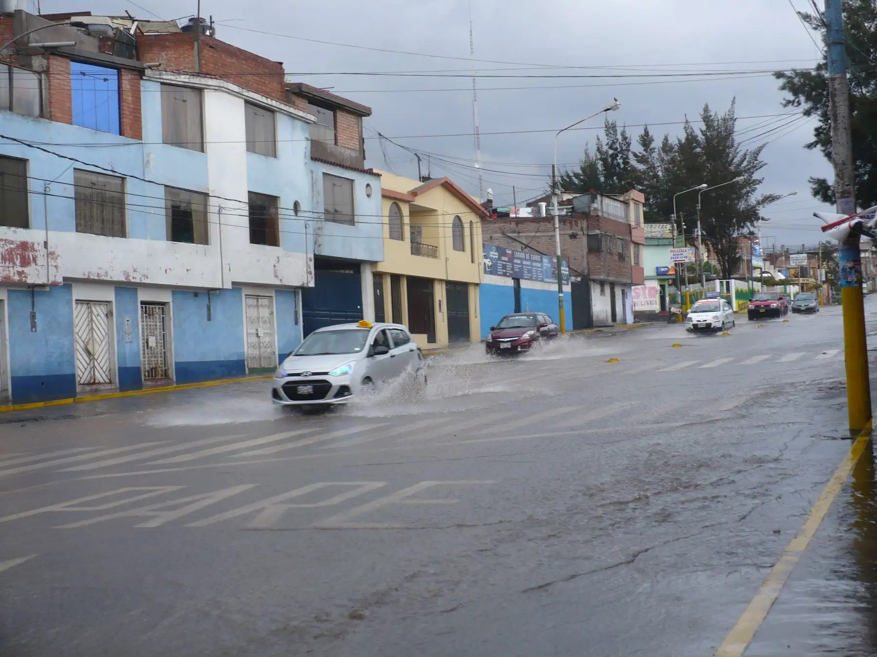 En marzo del 2017 se presentaron lluvias que motivaron la suspensión de las clases escolares. ANDINA/Rocío Méndez
