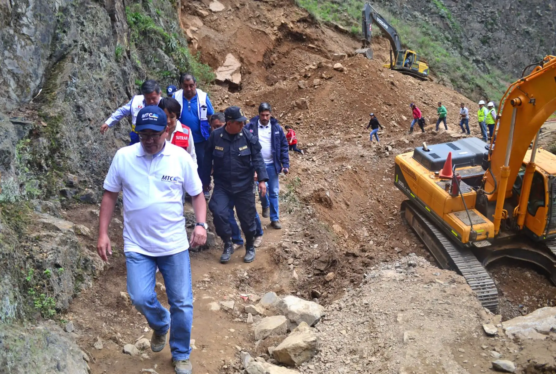 LIMA,PERÚ-FEBRERO 27. Ministro de Transportes y Comunicaciones, José Gallardo Ku, y Superintendenta de Transporte Terrestre de Personas (SUTRAN), María Jara, presentaron evaluación de trabajos por emergencia en la carretera central. Foto: ANDINA/Diana Marcelo